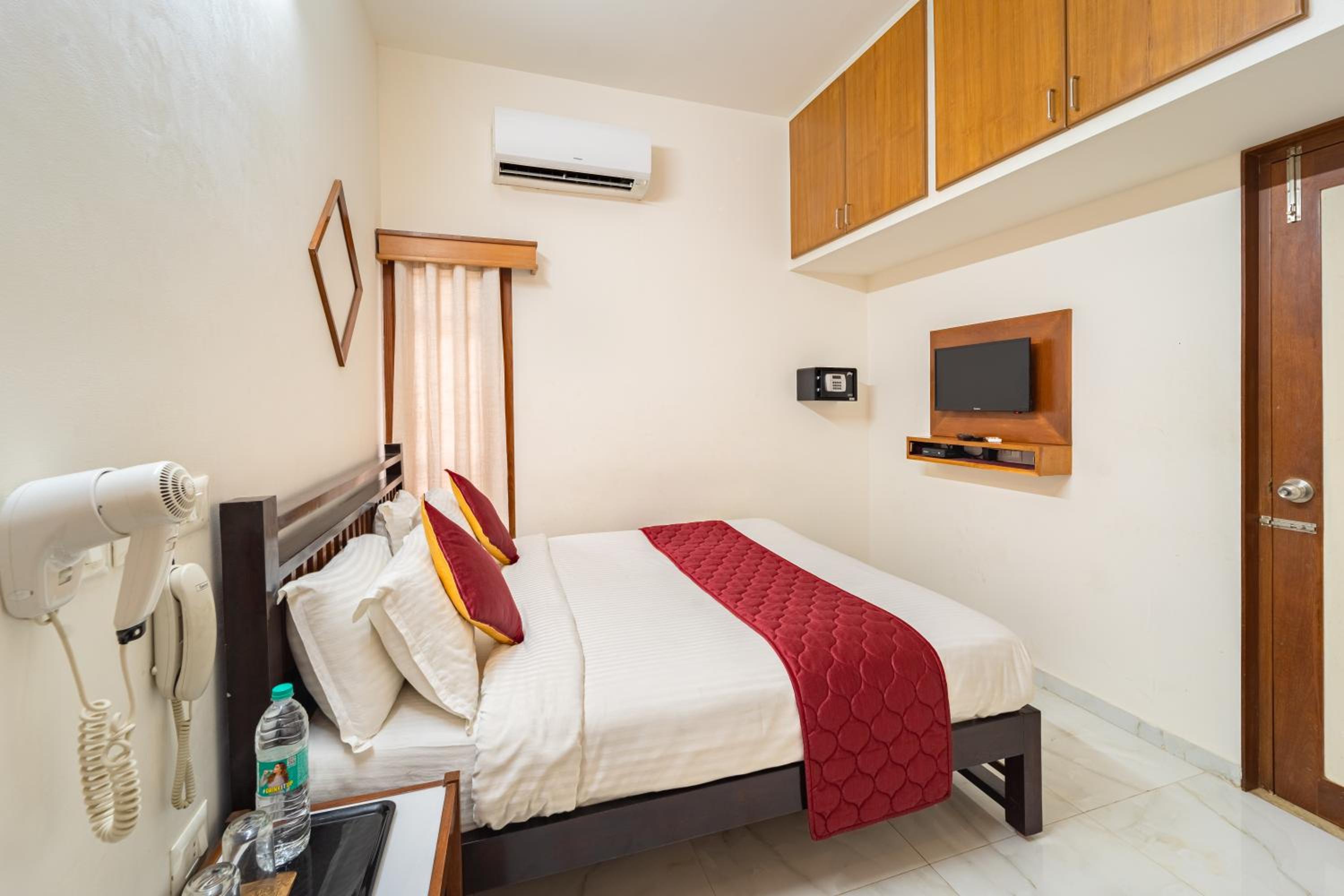 Two-Bedroom Studio Apartment - Photo 21