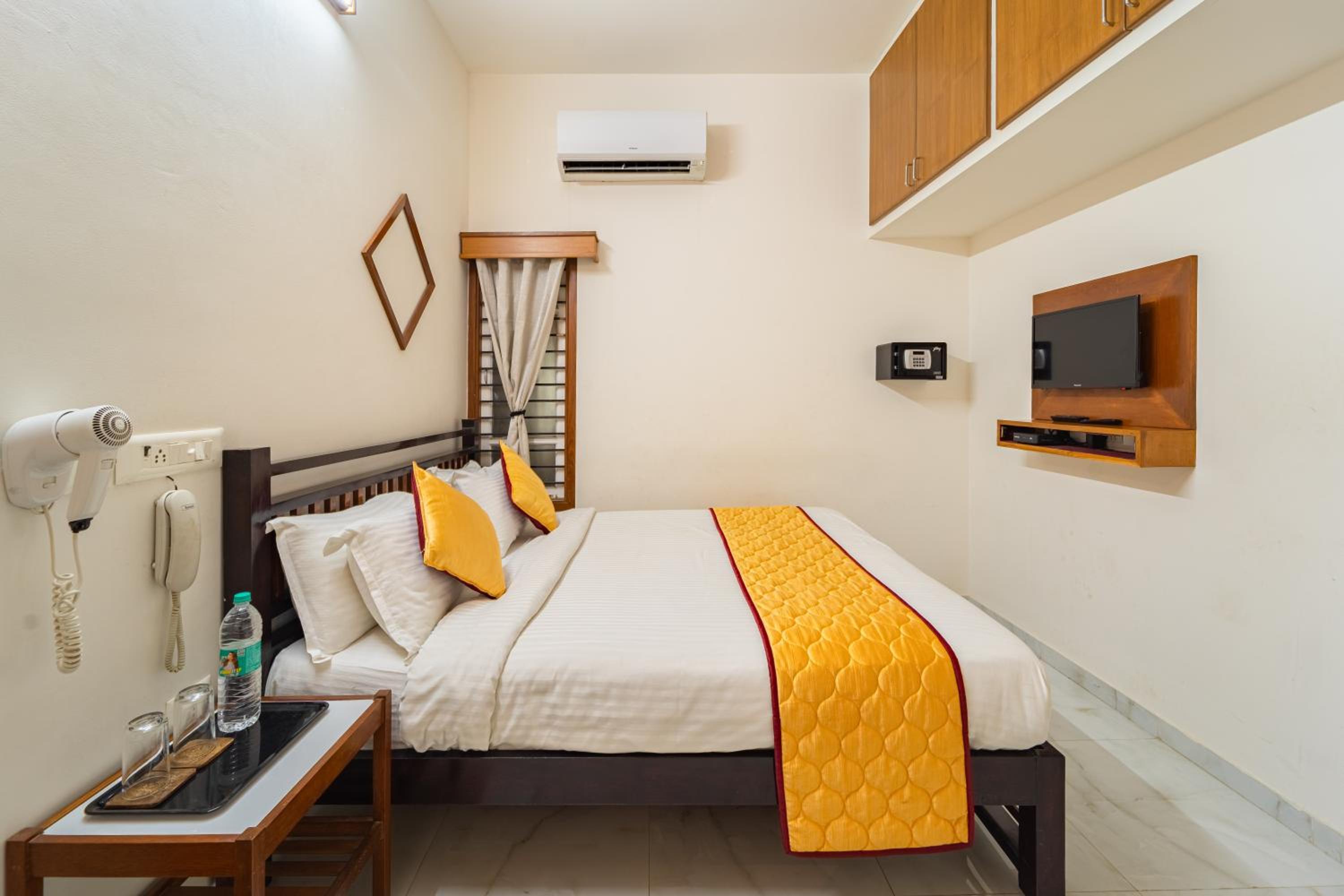 Two-Bedroom Studio Apartment - Photo 19
