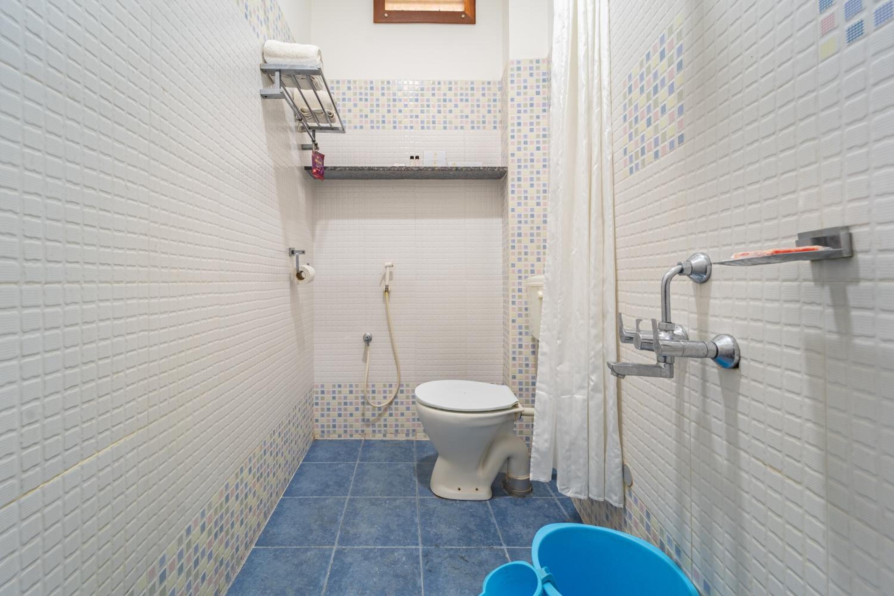 Two-Bedroom Studio Apartment - Photo 39