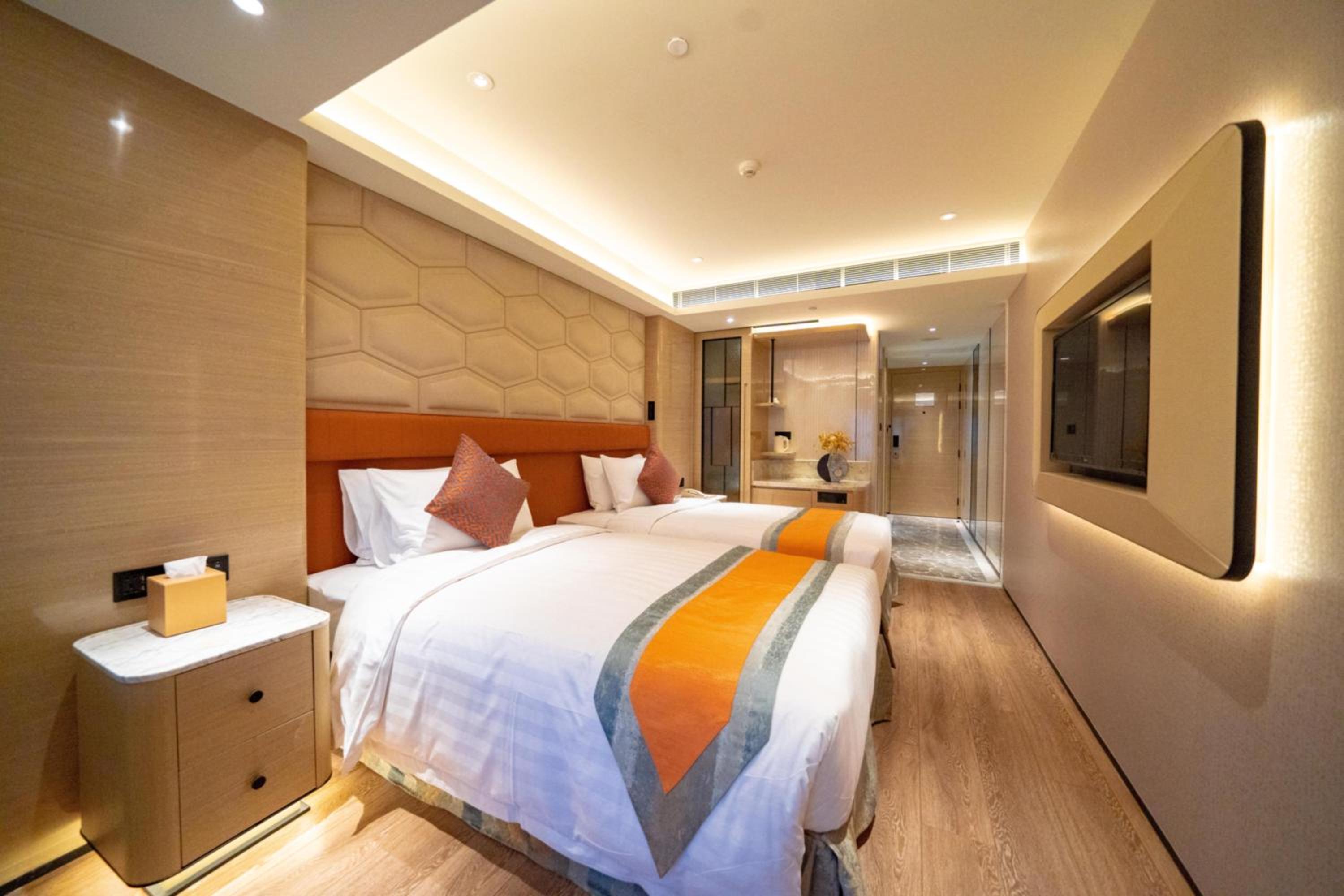 Commercial Deluxe Twin Room - Photo 4
