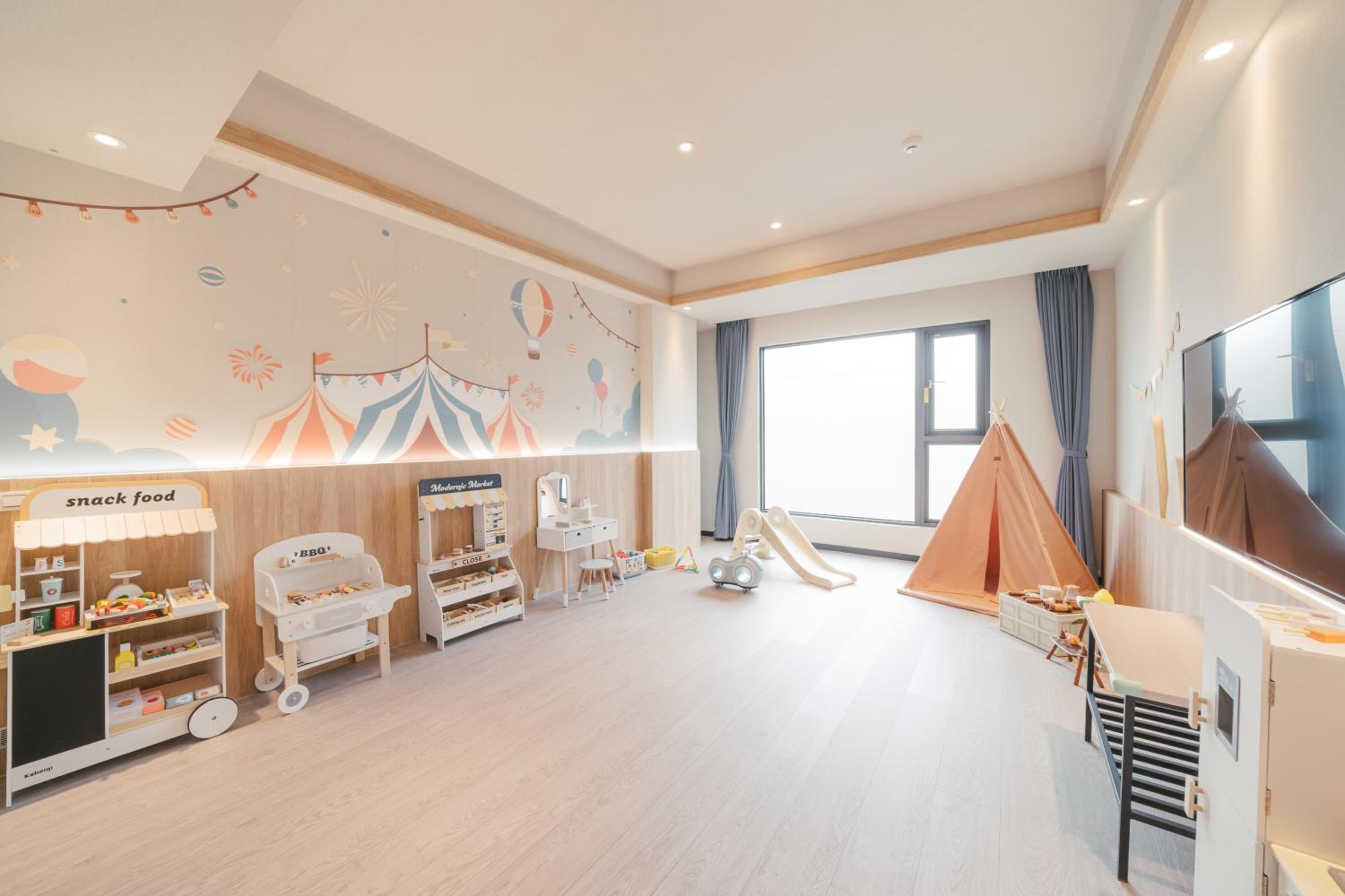 Themed Suites
