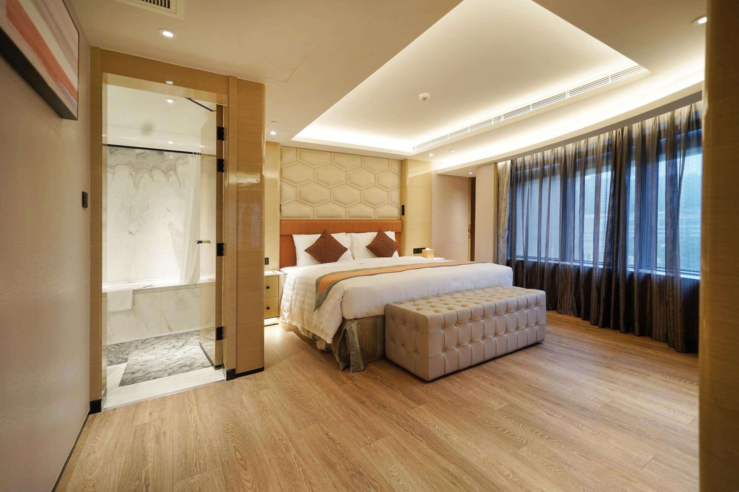 Golden Suite Double Room - Photo 1