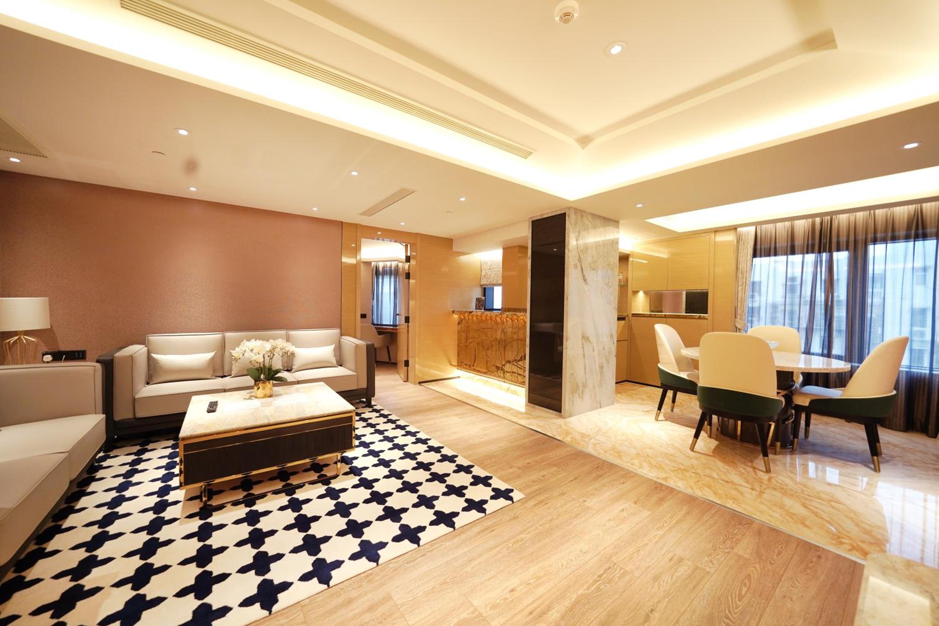 Golden Suite Double Room - Photo 3