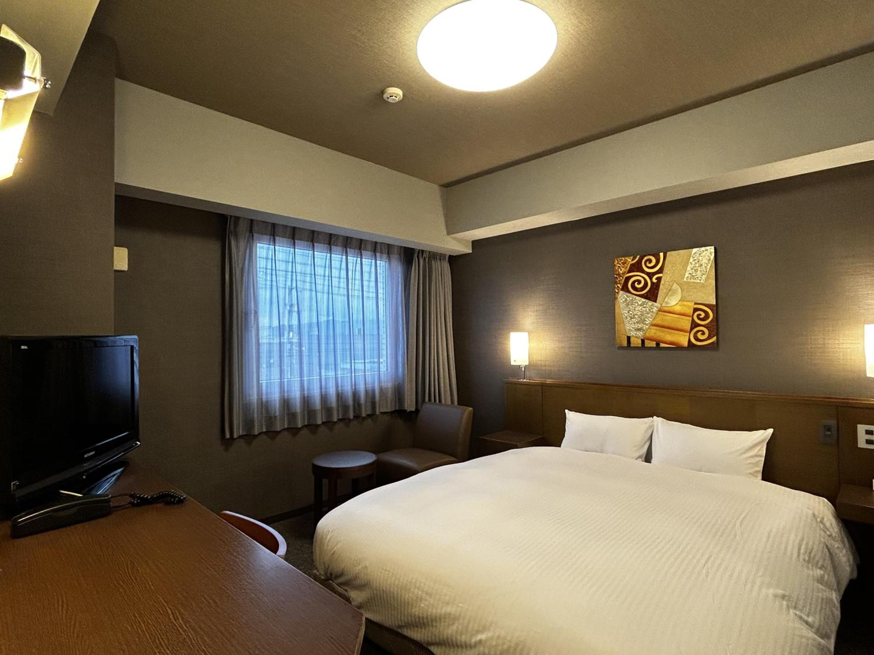 Double Room - Non-Smoking  - Photo 5