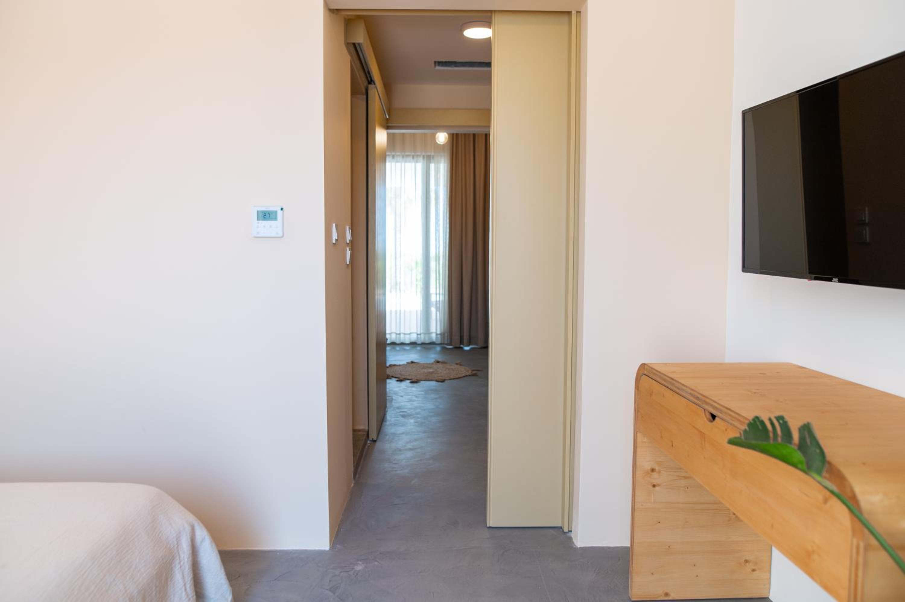 Two-Bedroom House photo 3