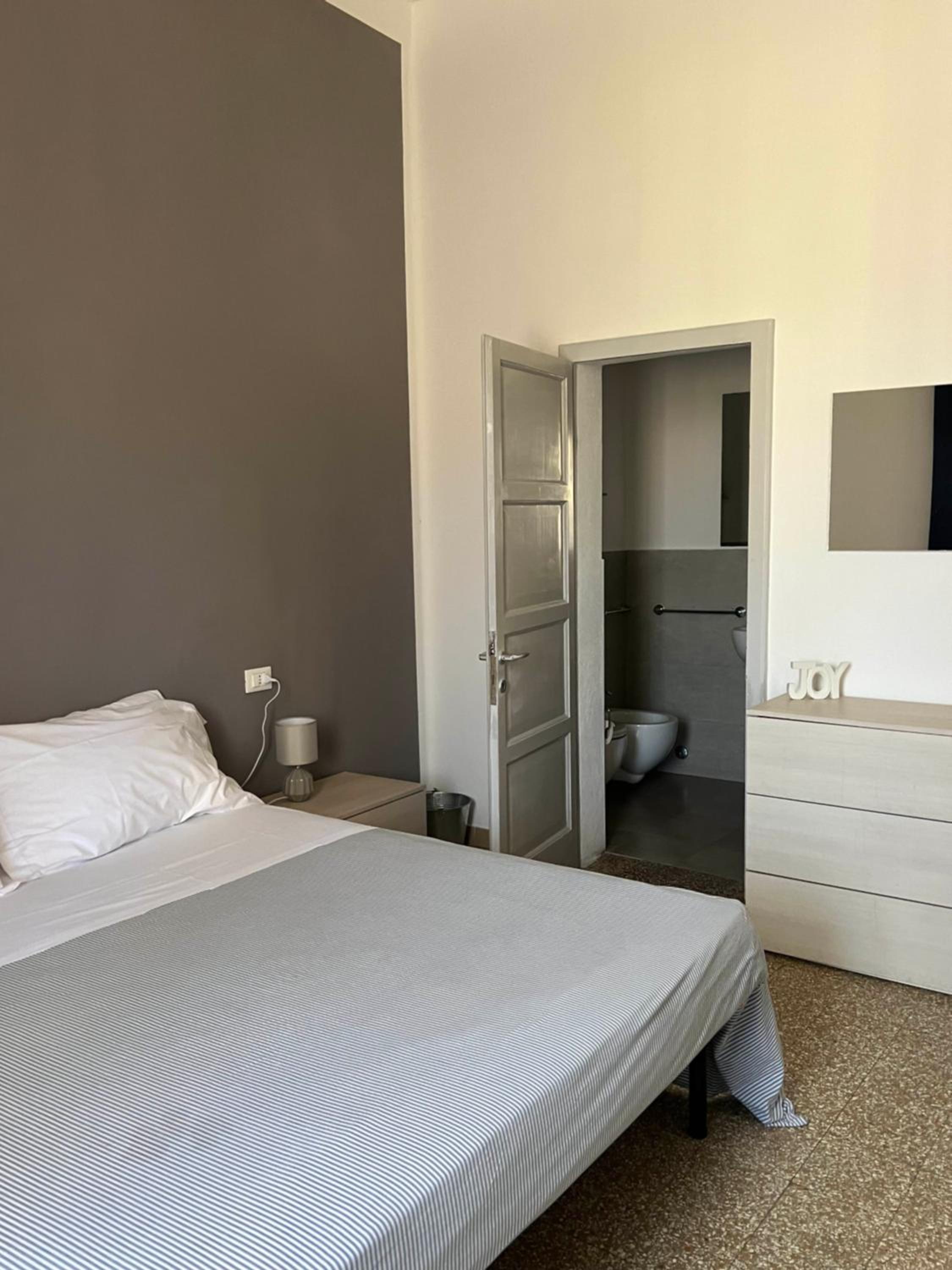 Double Room - Photo 2