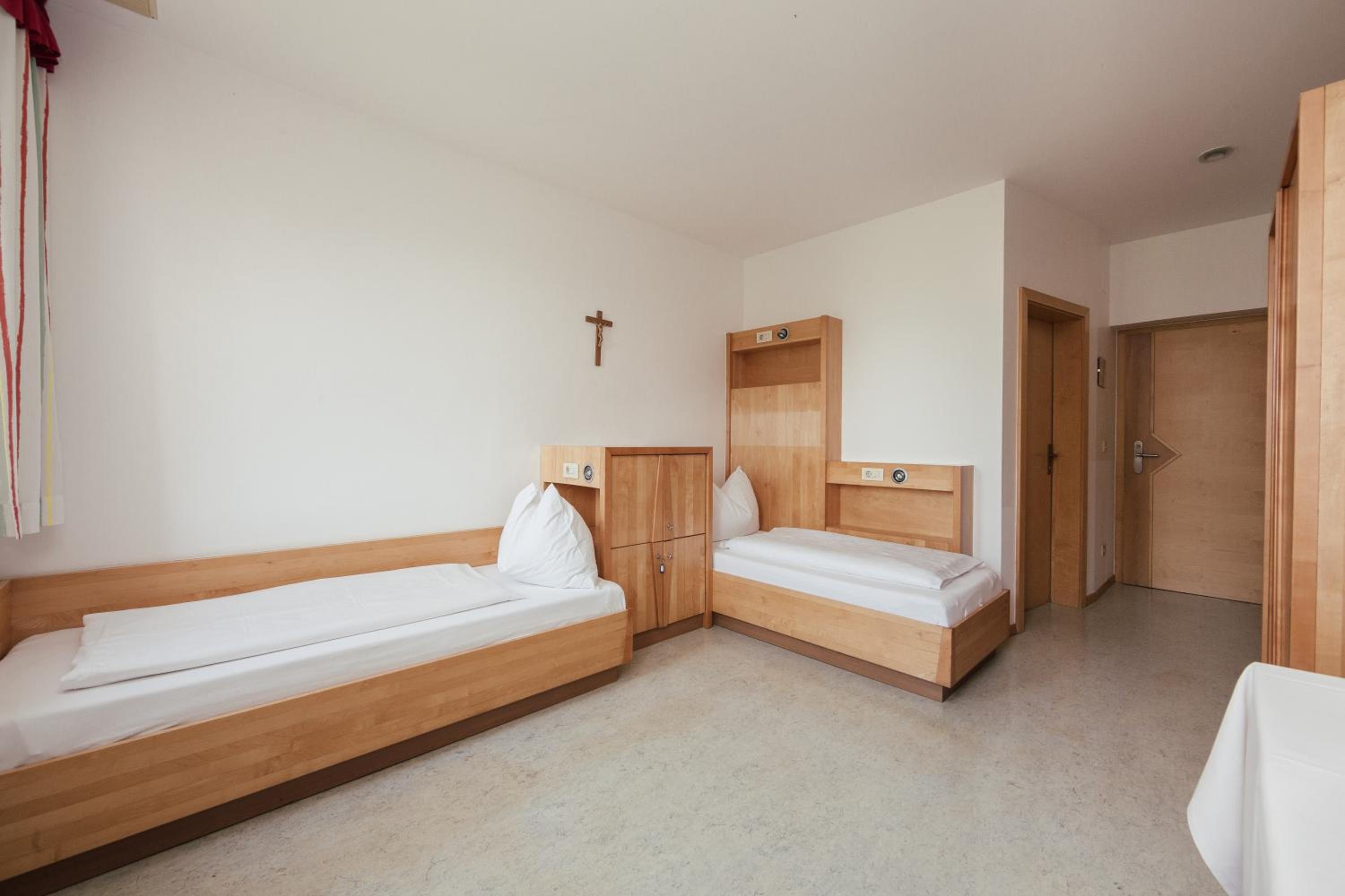 Economy Twin Room - Dependance
