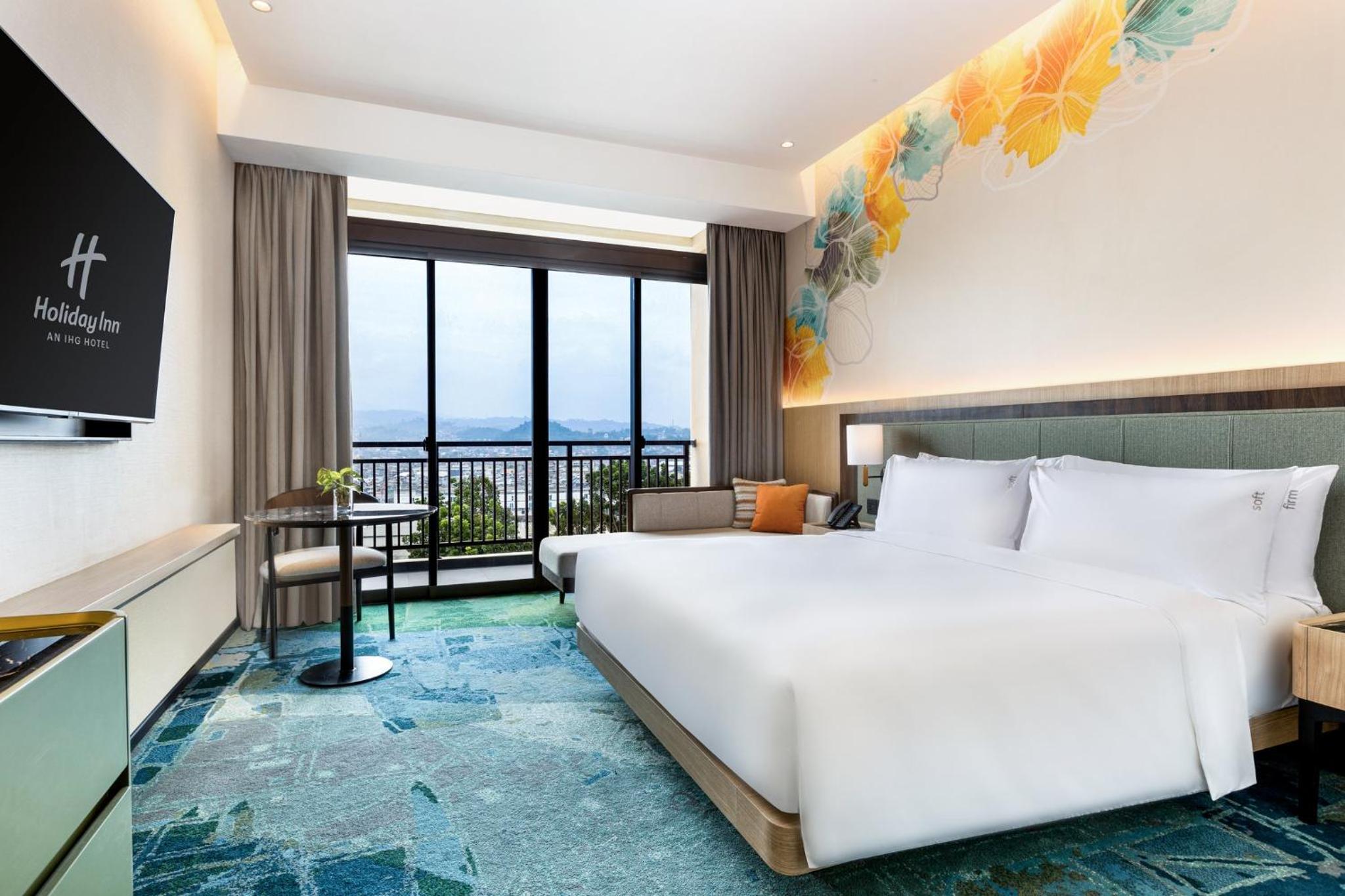 Standard King Room - Photo 6