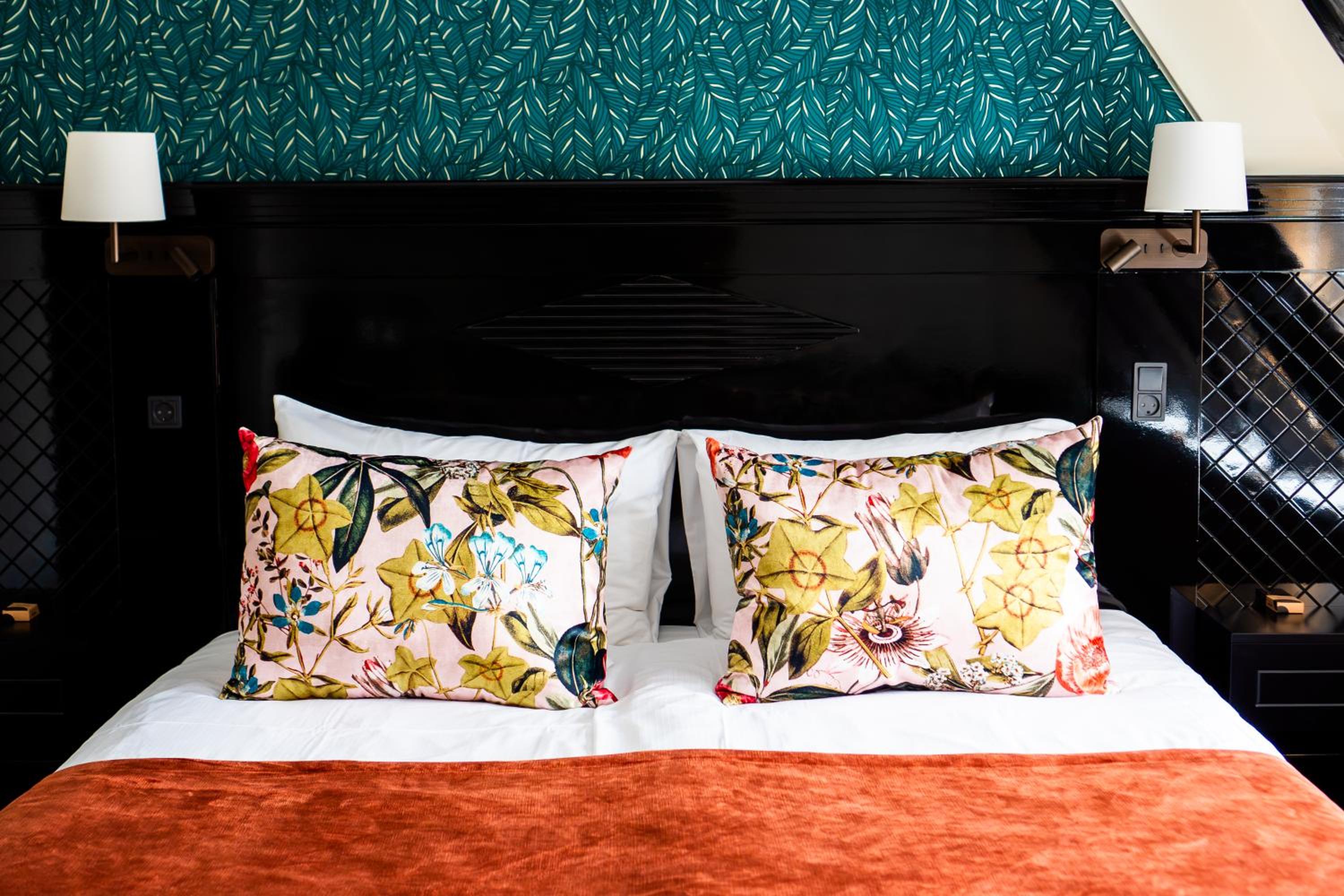 Classic Twin Room - Photo 2
