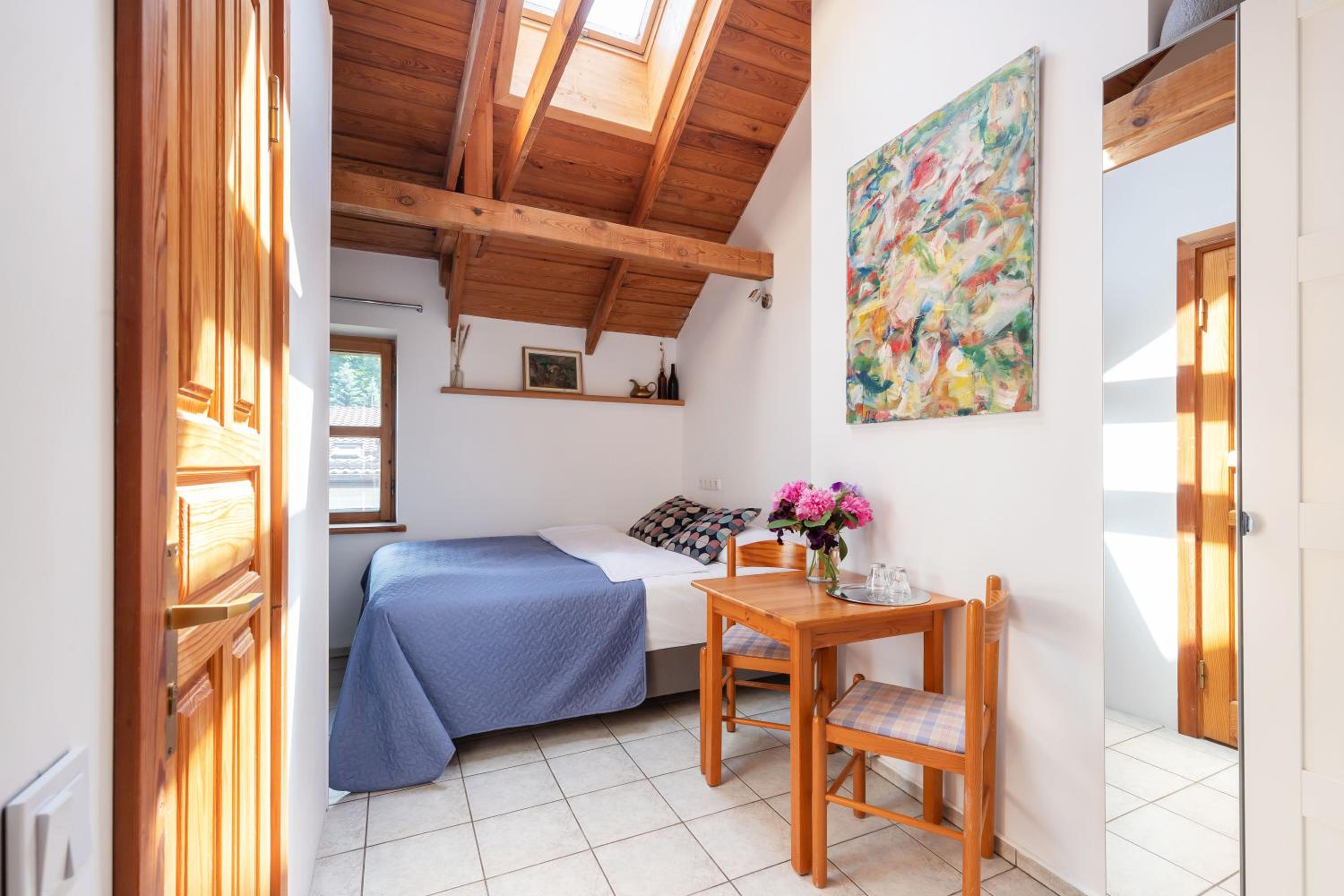 Small Double Room photo 1