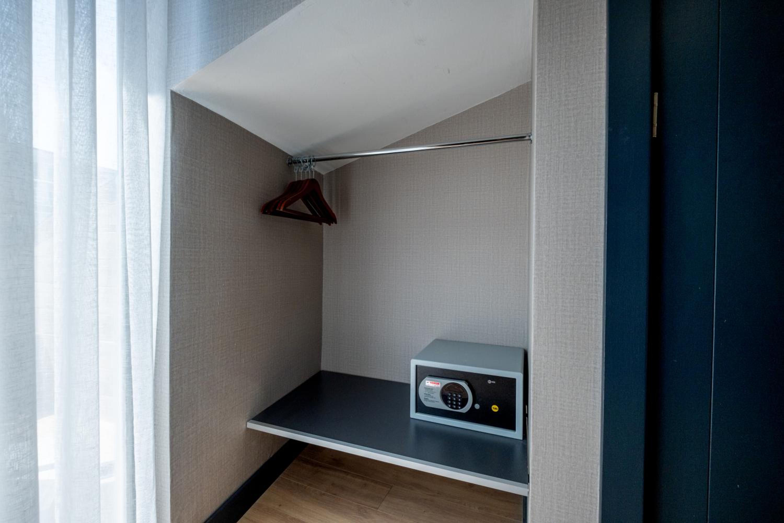 Double Room with Balcony photo 3