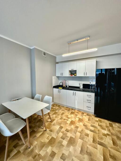 One-Bedroom Apartment photo 3