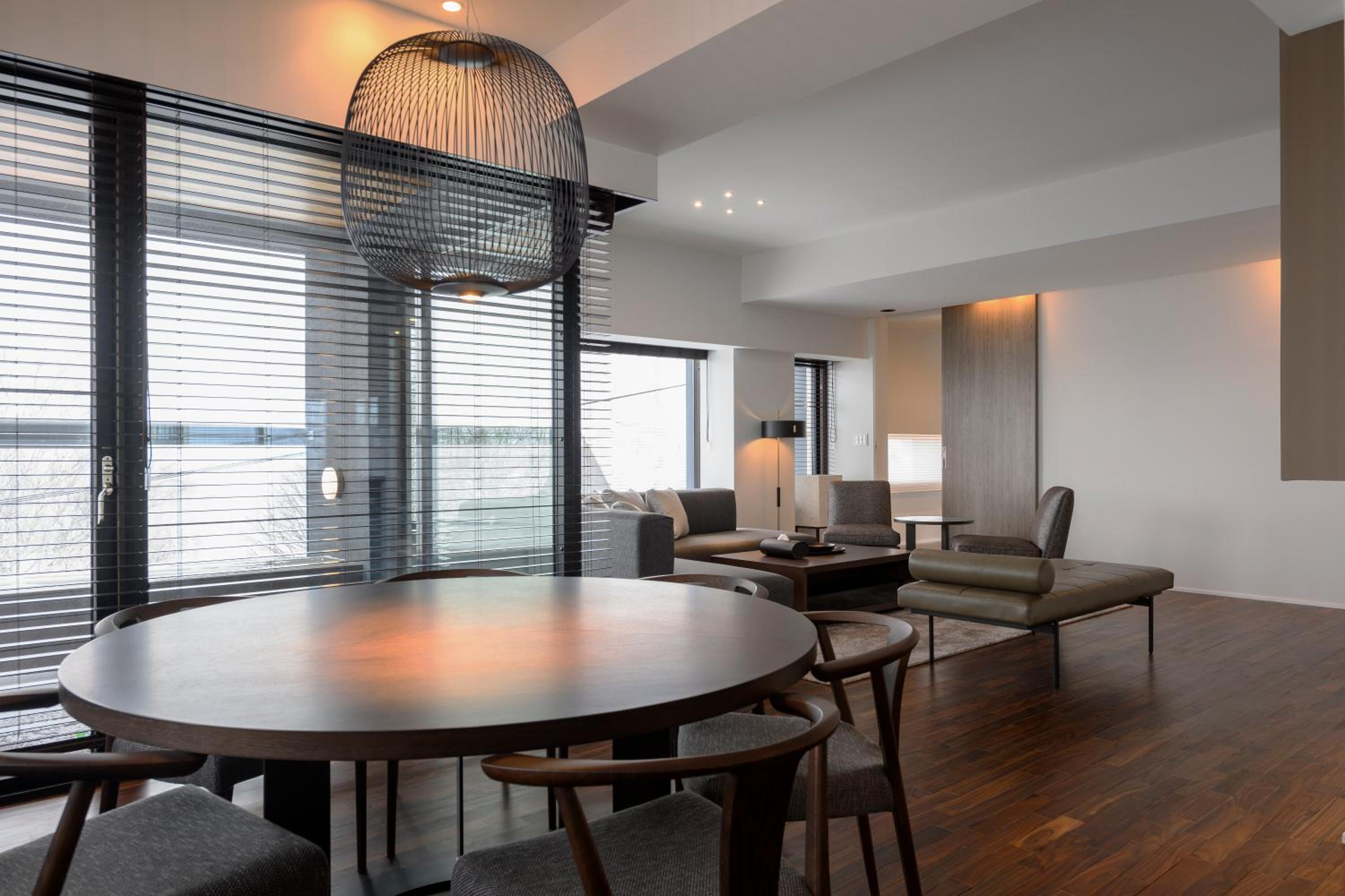 Two-Bedroom Deluxe Apartment with Balcony
