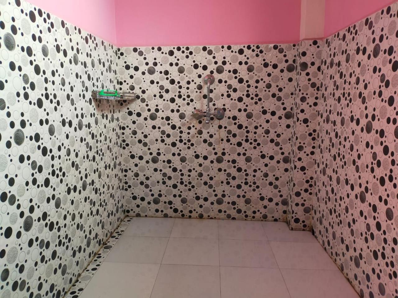Budget Double Room photo 3
