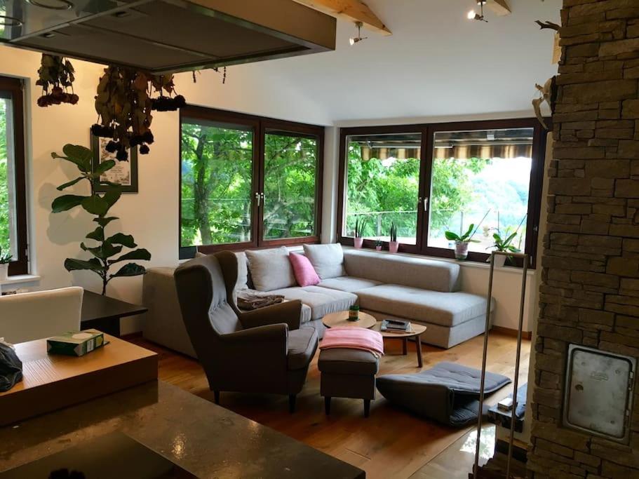 One-Bedroom House photo 1