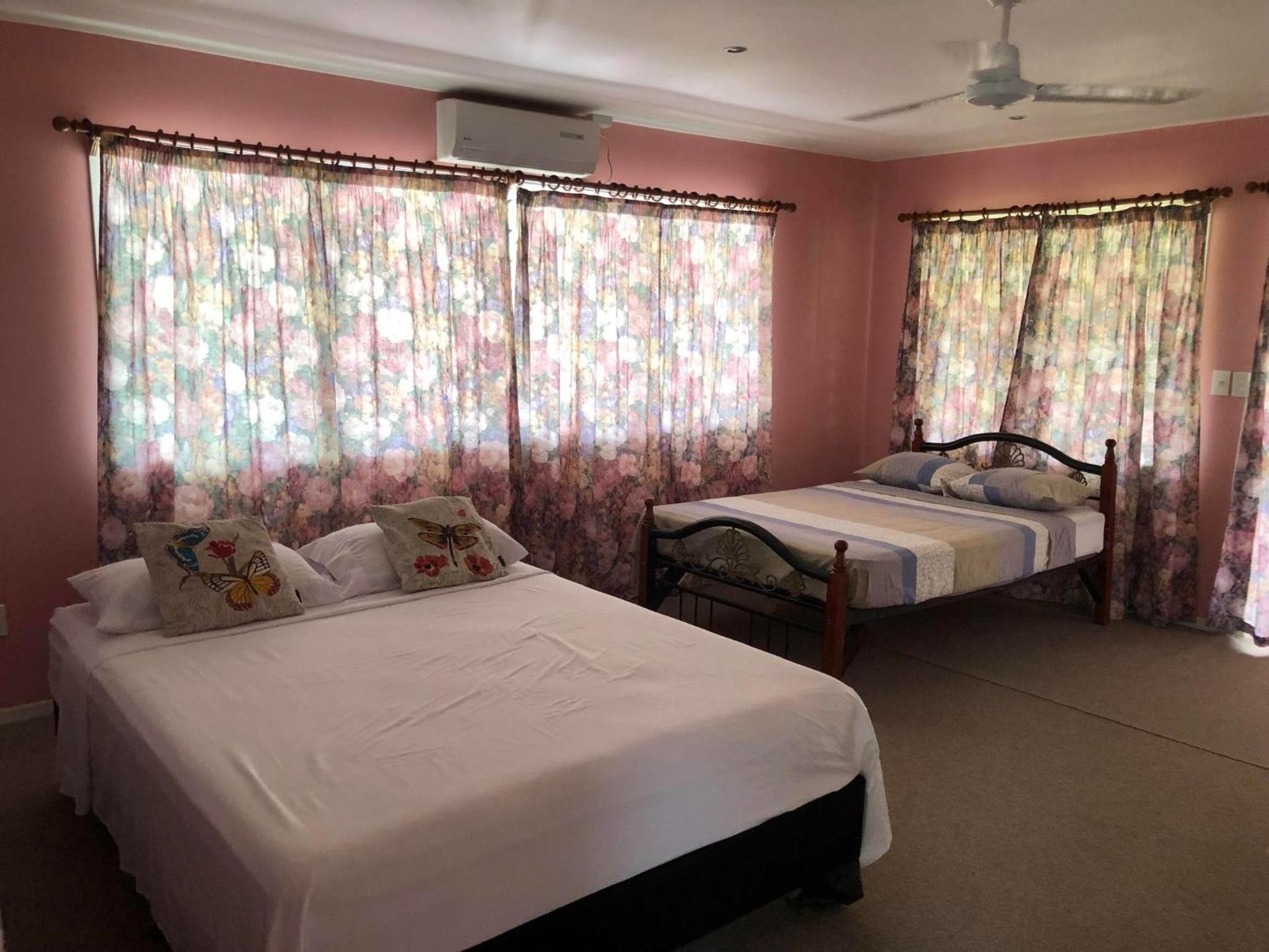 Two-Bedroom House photo 2