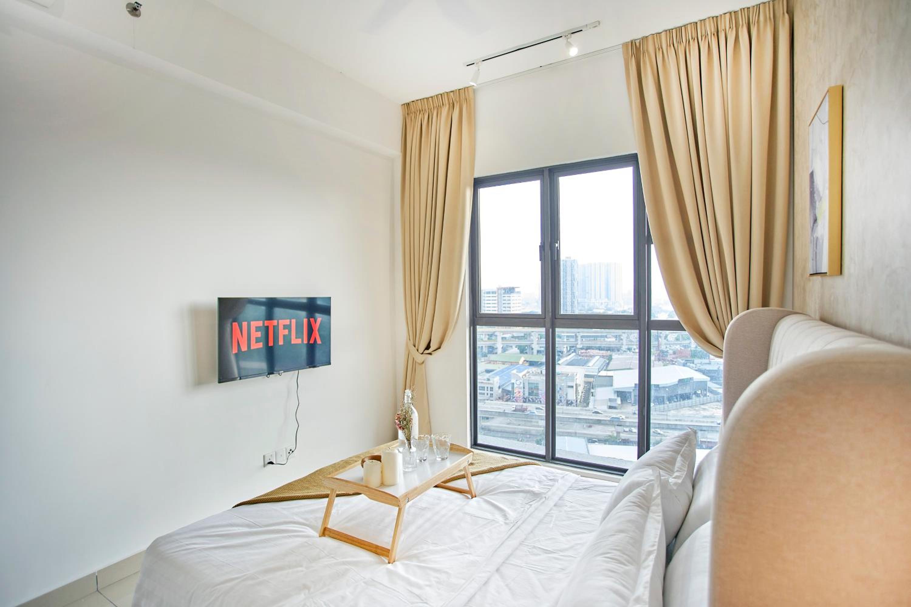 Deluxe Studio (No Parking)