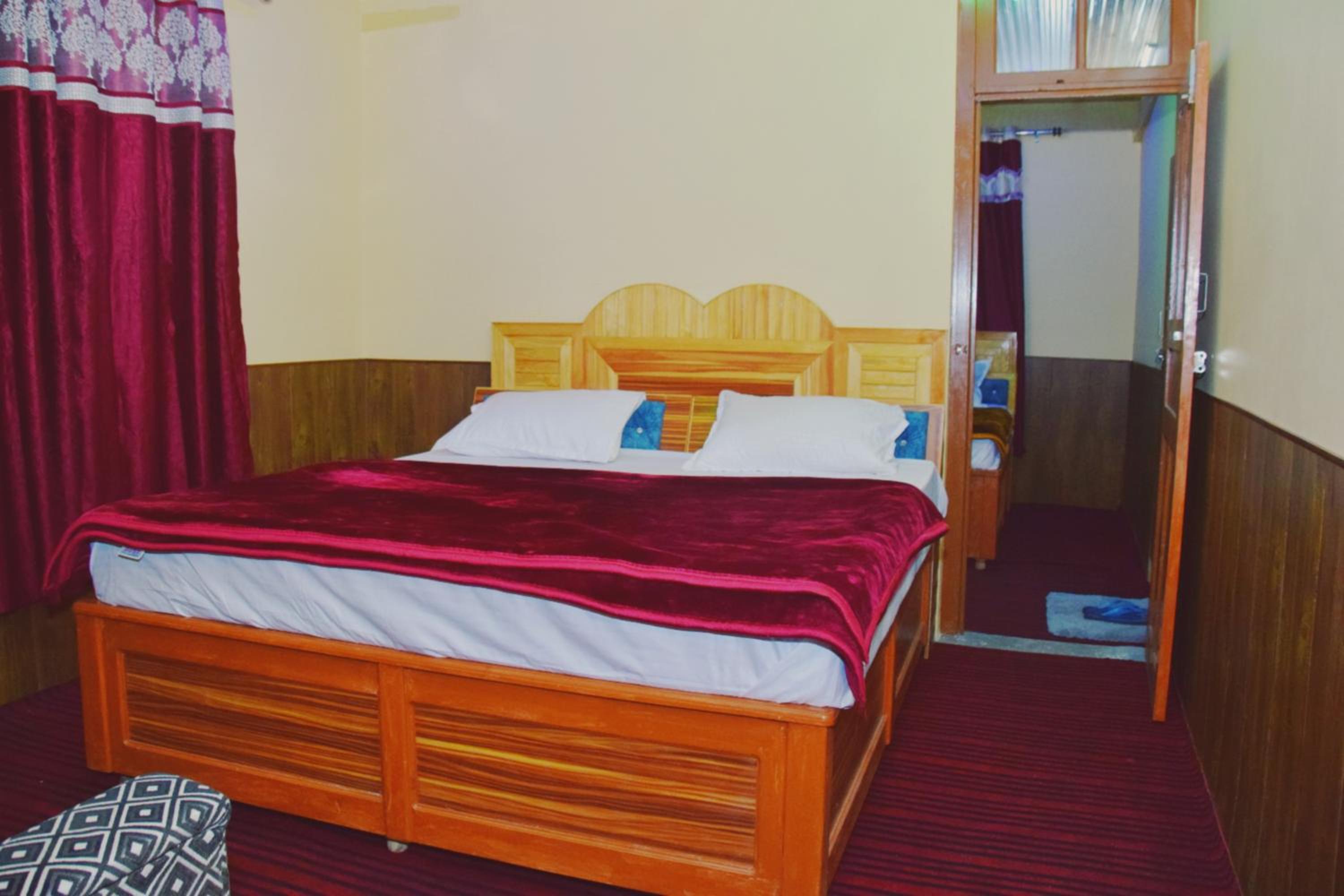 Deluxe King Room photo 3