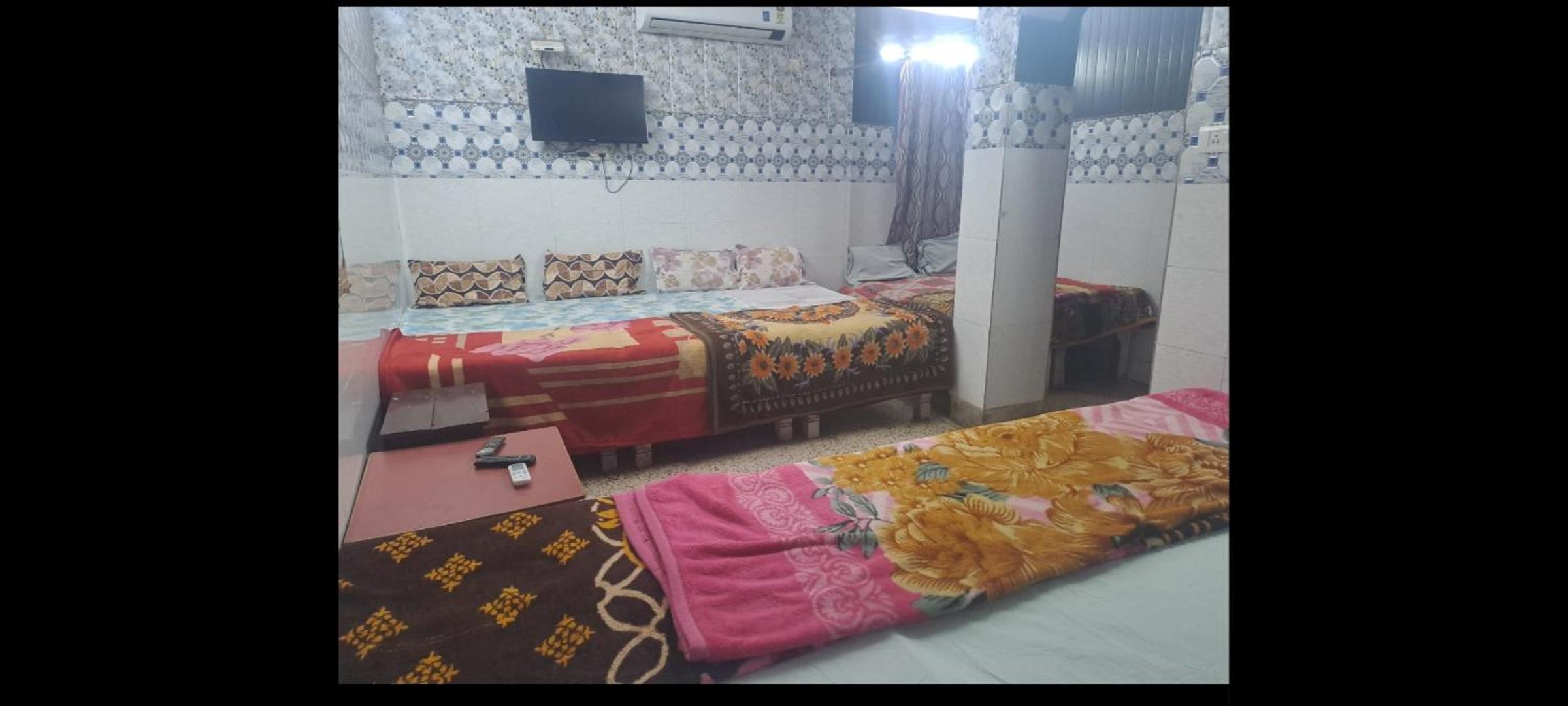 Standard King Room - Photo 8
