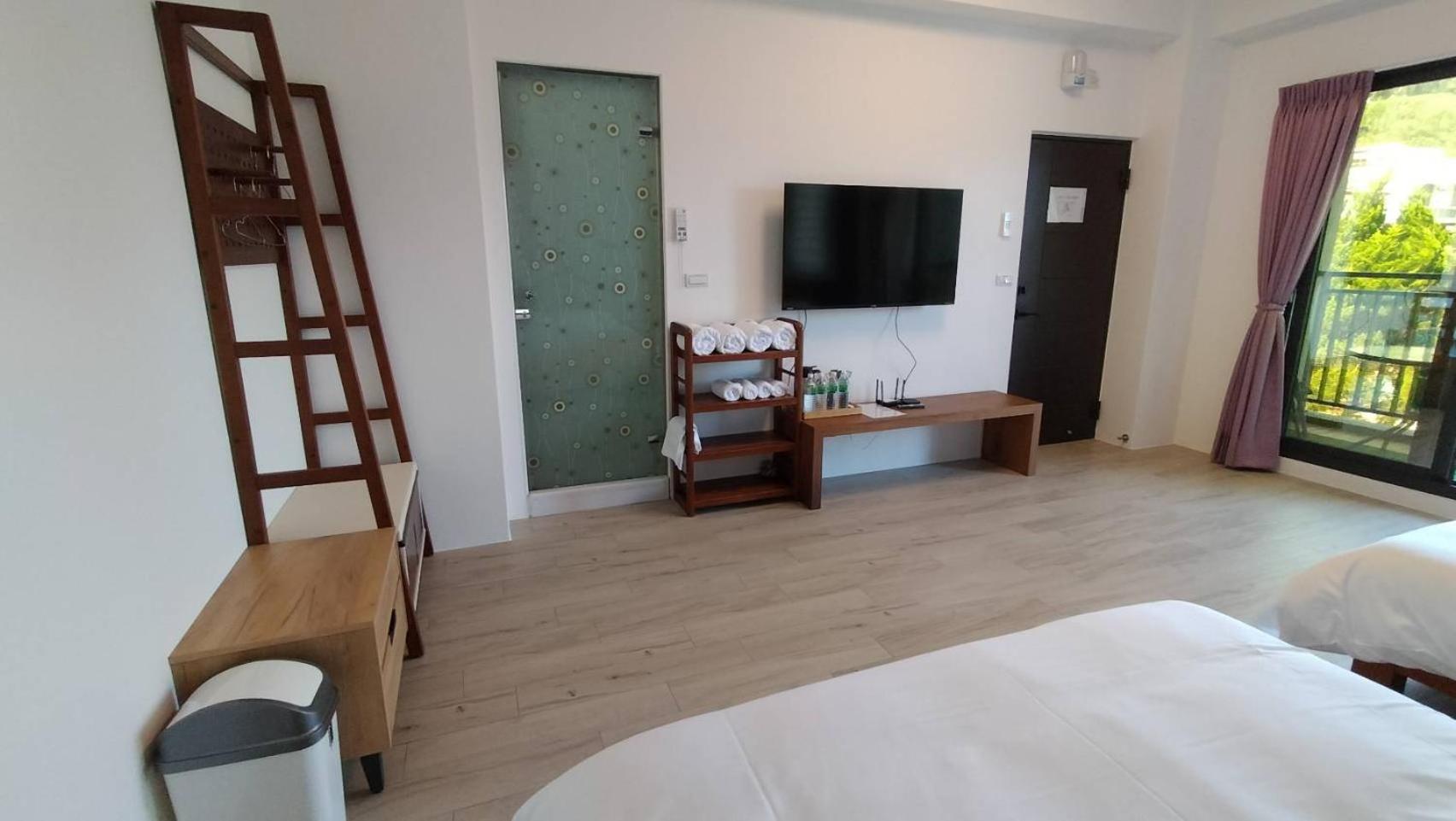 Quadruple Room with Balcony photo 3