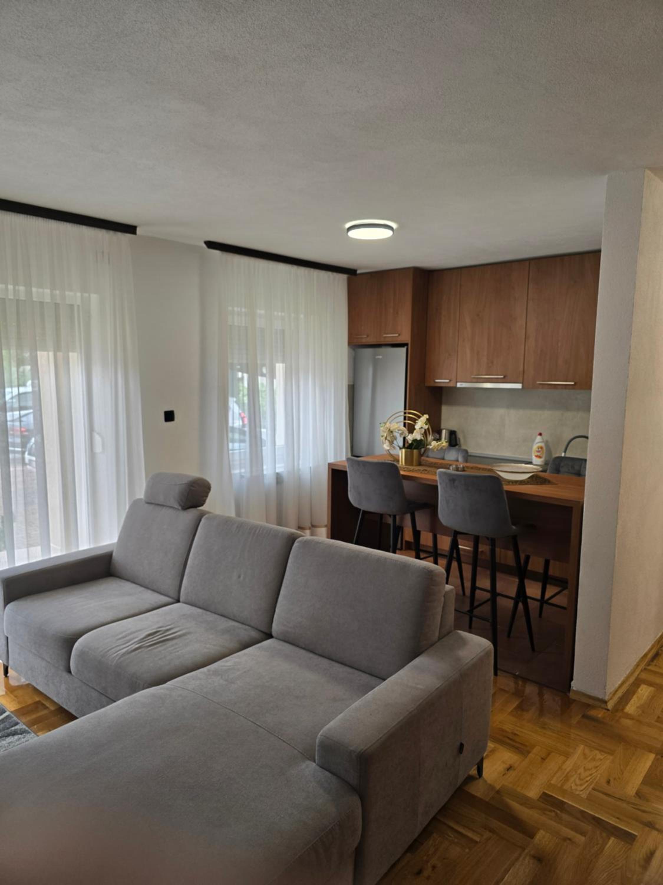 Three-Bedroom Apartment photo 2