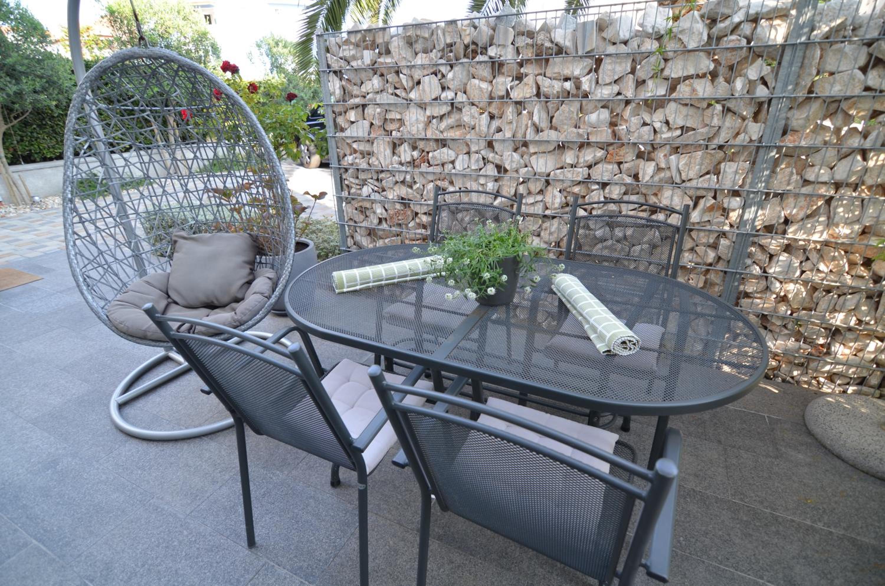 One-Bedroom Apartment With Terrace photo 2