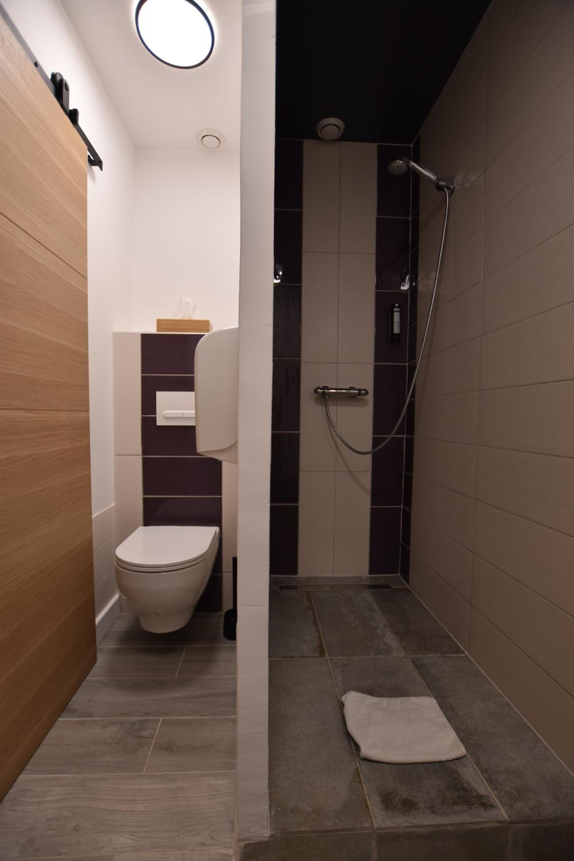 Double Queen Room - Photo 3