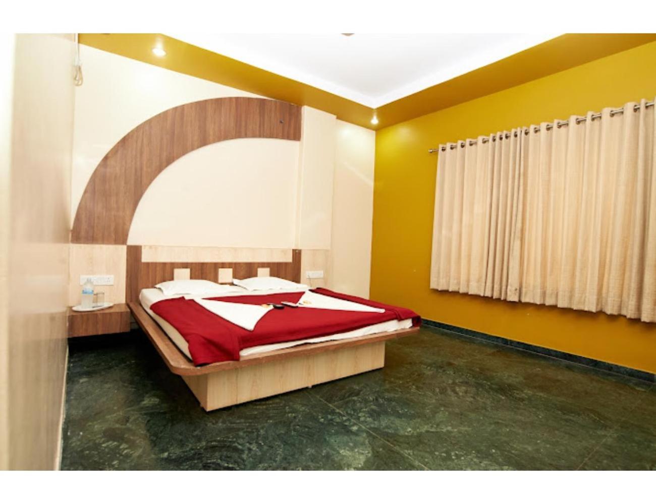 Double Room - Photo 18