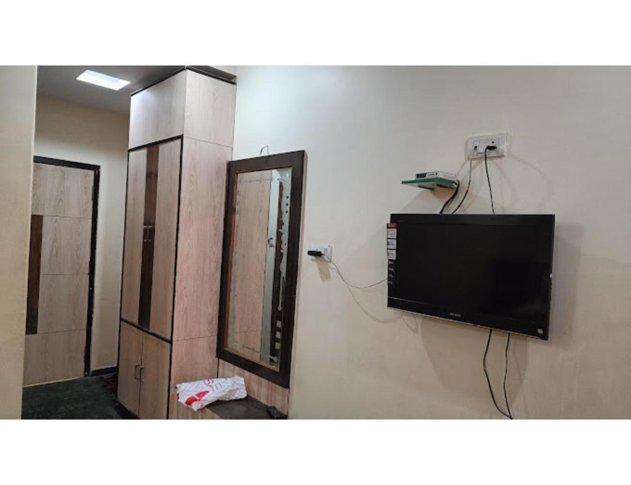 Double Room - Photo 15
