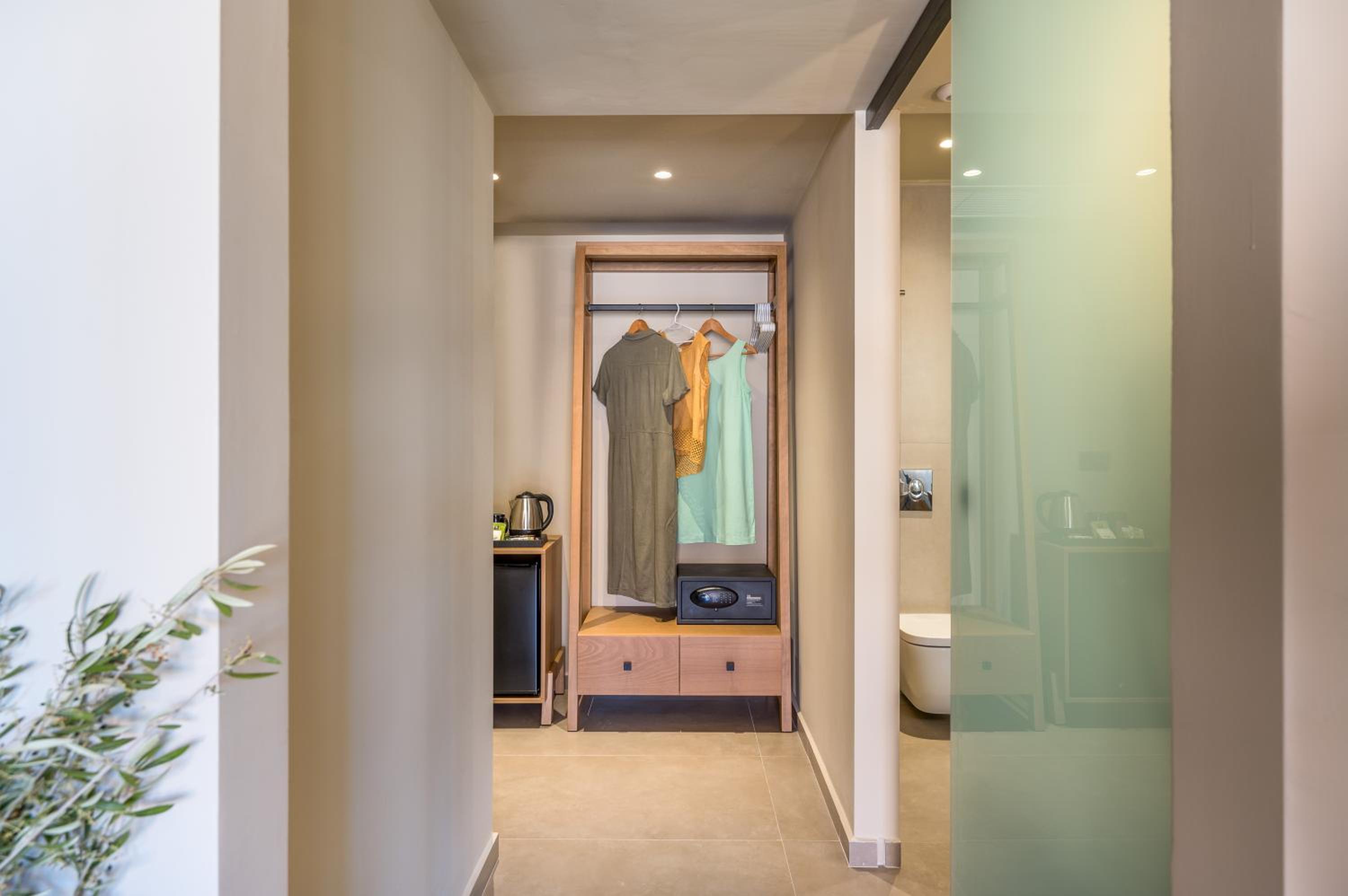 Suite - Photo 4