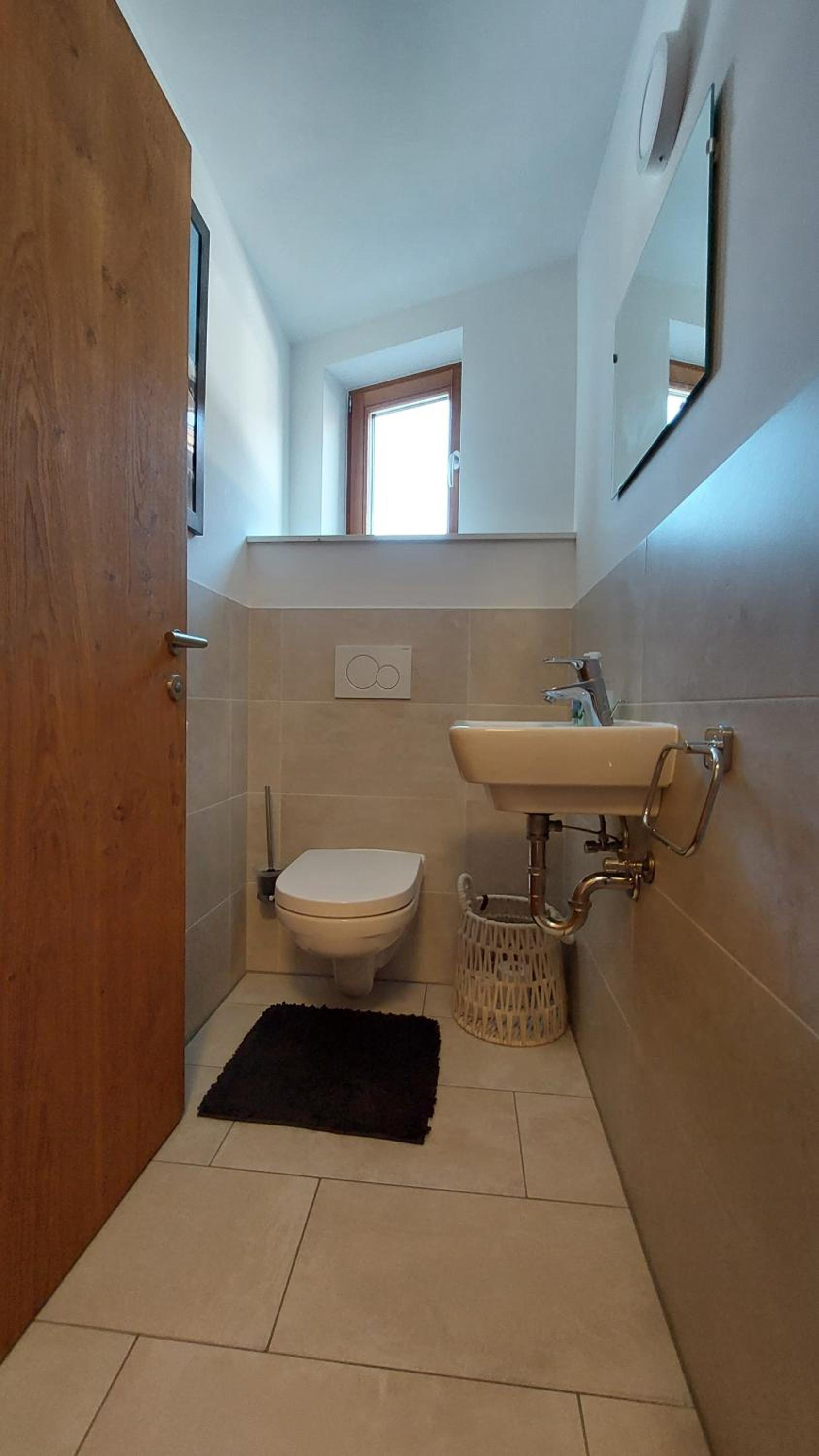 Three-Bedroom Apartment with Balcony photo 3