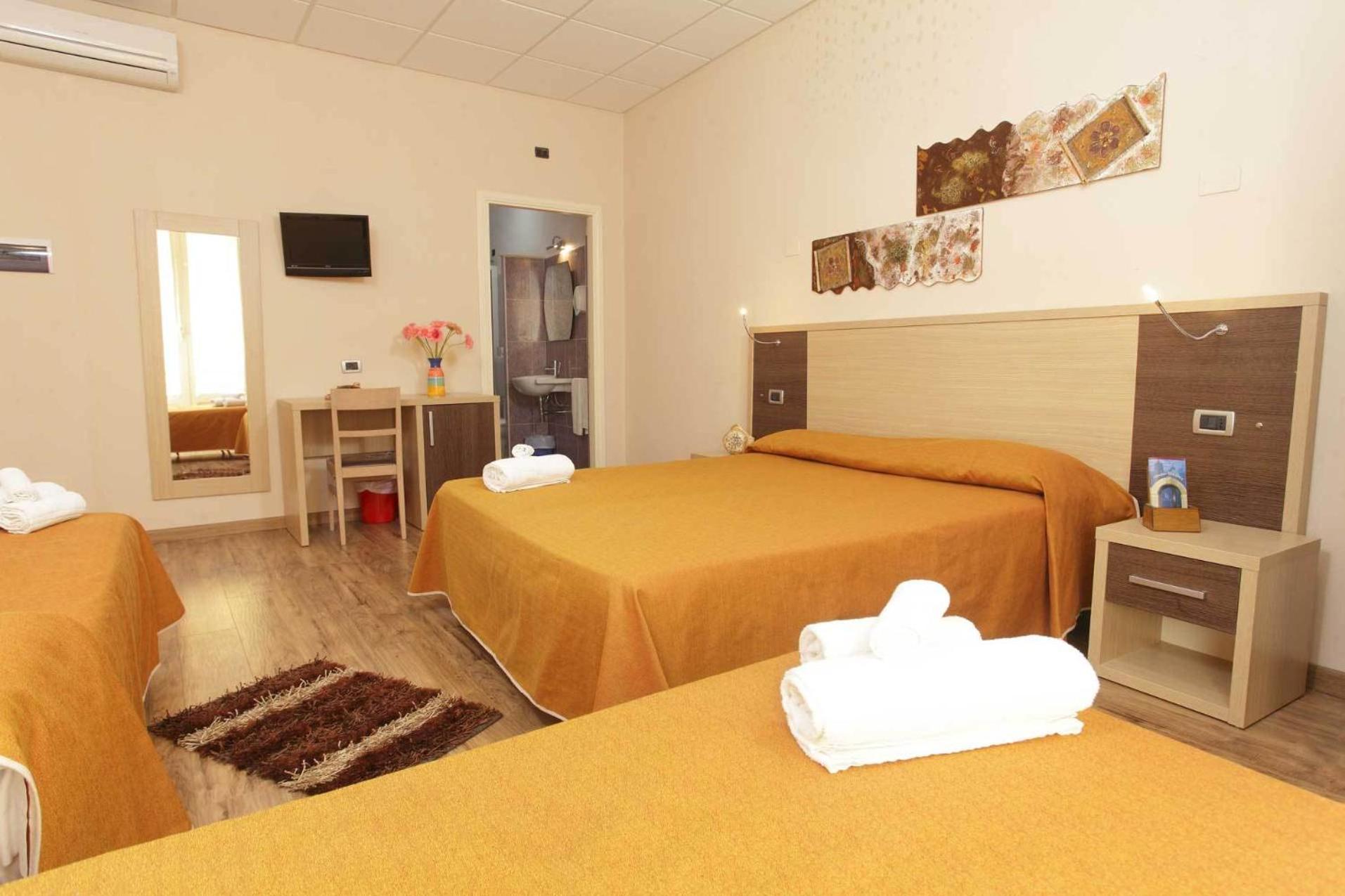 Triple Room photo 2