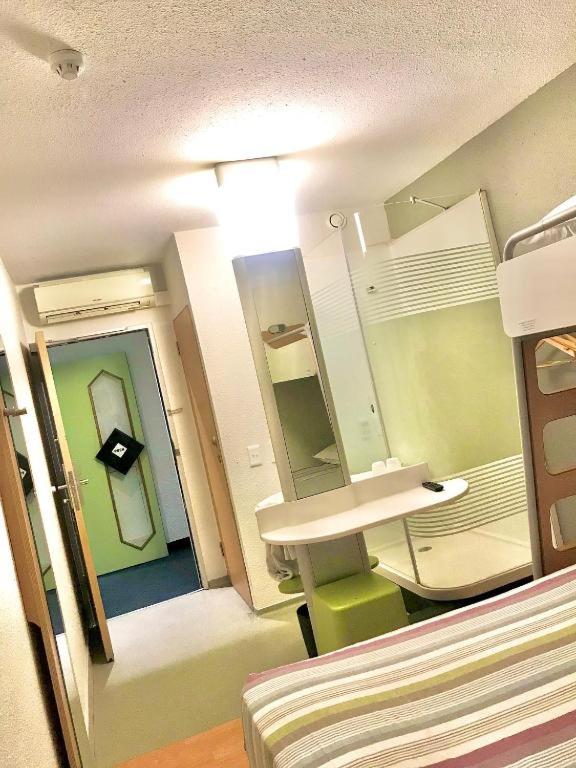 Standard Double Room (Nonsmoking)