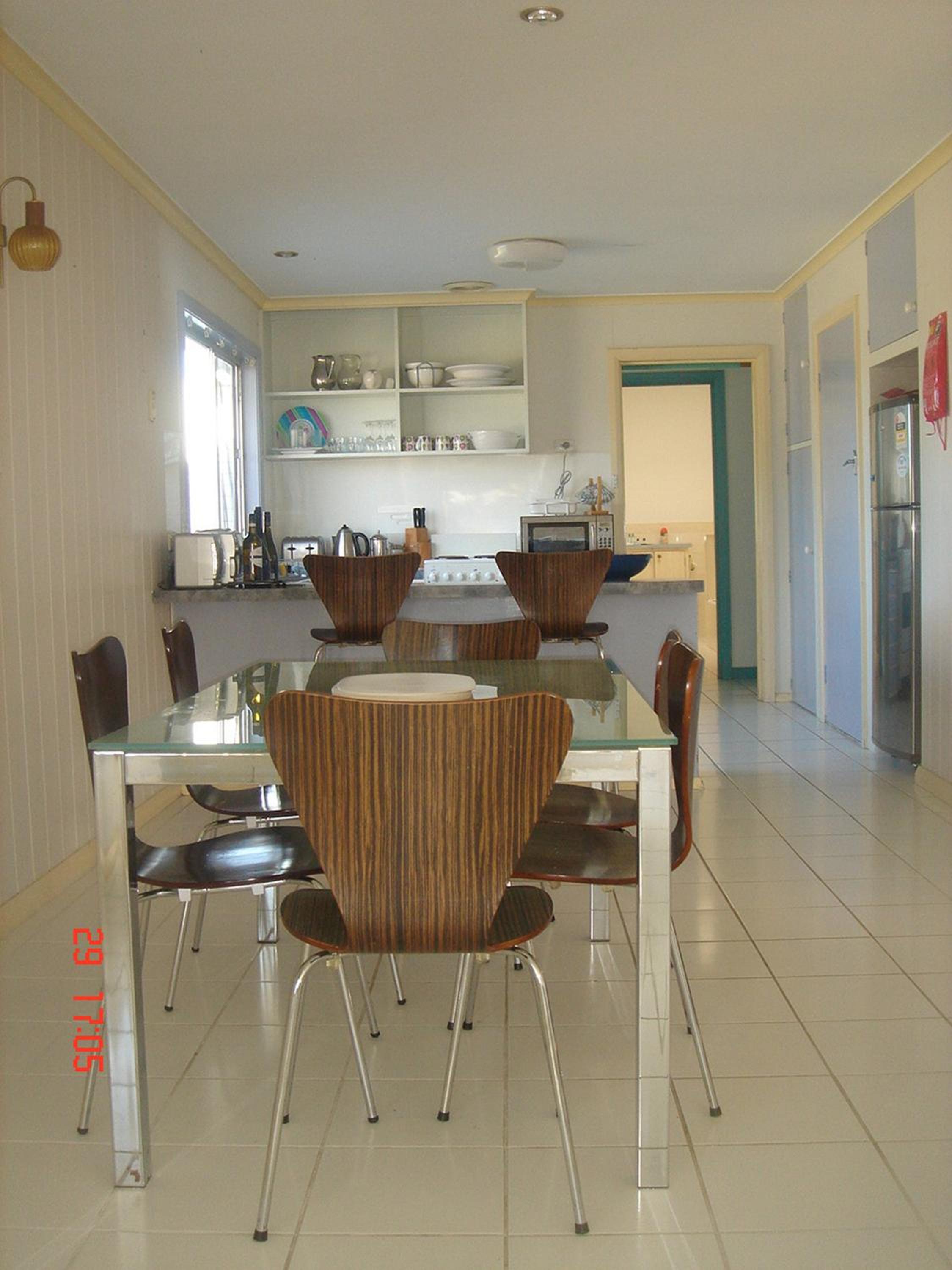 Five-Bedroom House photo 2