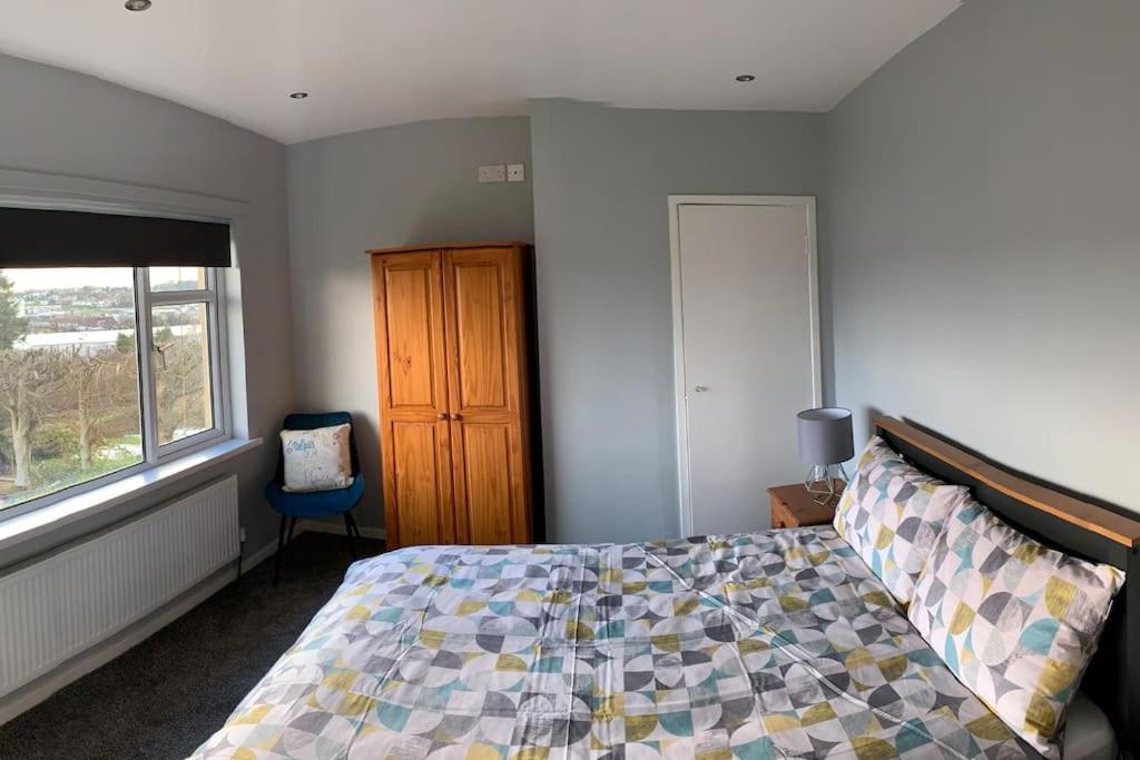Three-Bedroom House photo 1