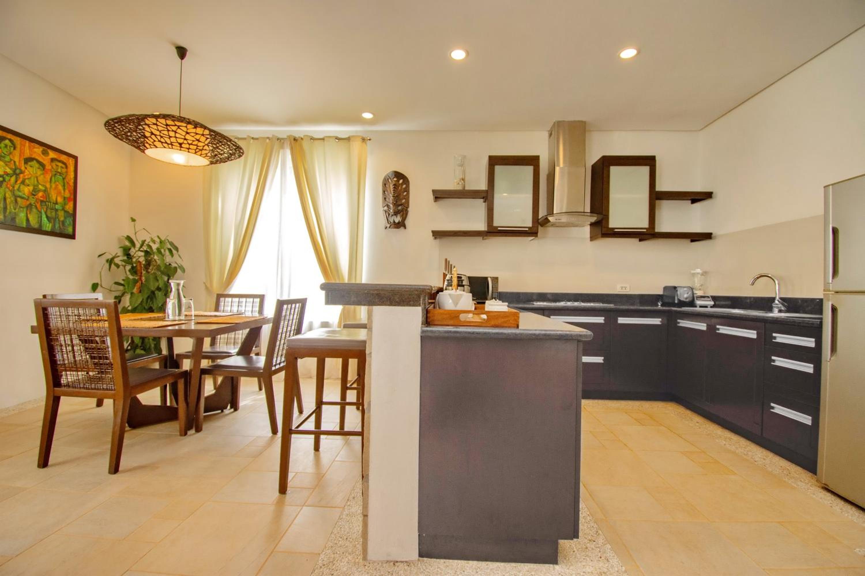 1 Bedroom Premier Suite with Jacuzzi - Photo 8