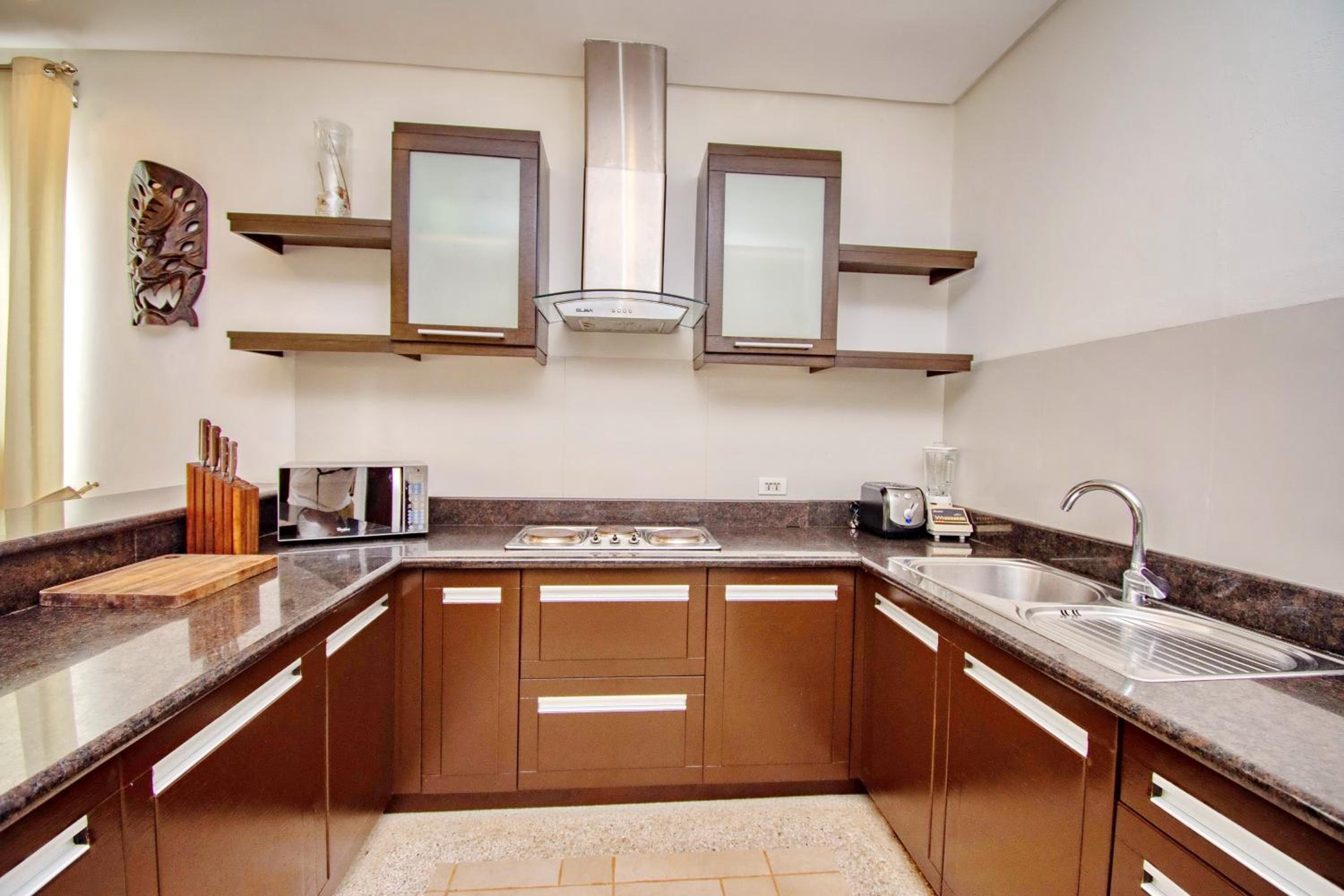 1 Bedroom Premier Suite with Jacuzzi - Photo 9