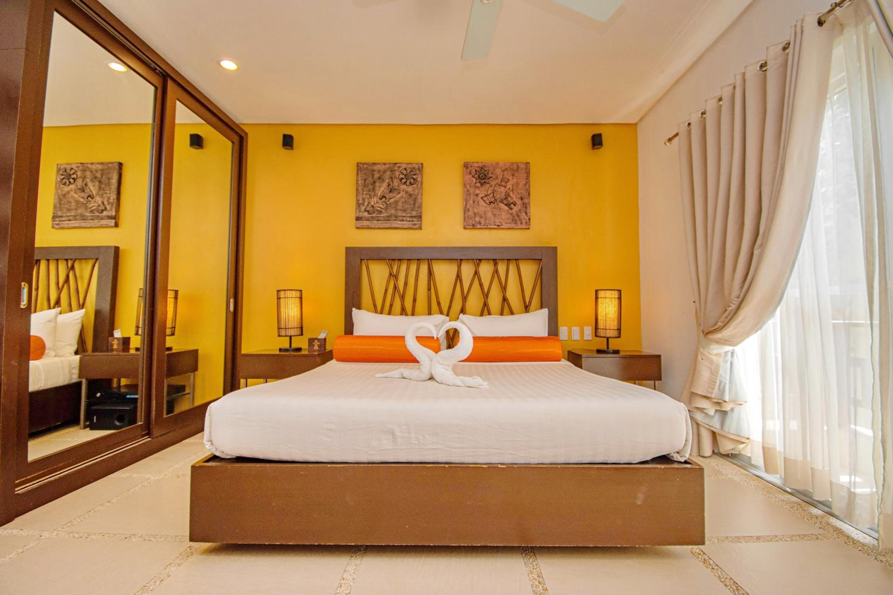 1 Bedroom Premier Suite with Jacuzzi - Photo 10