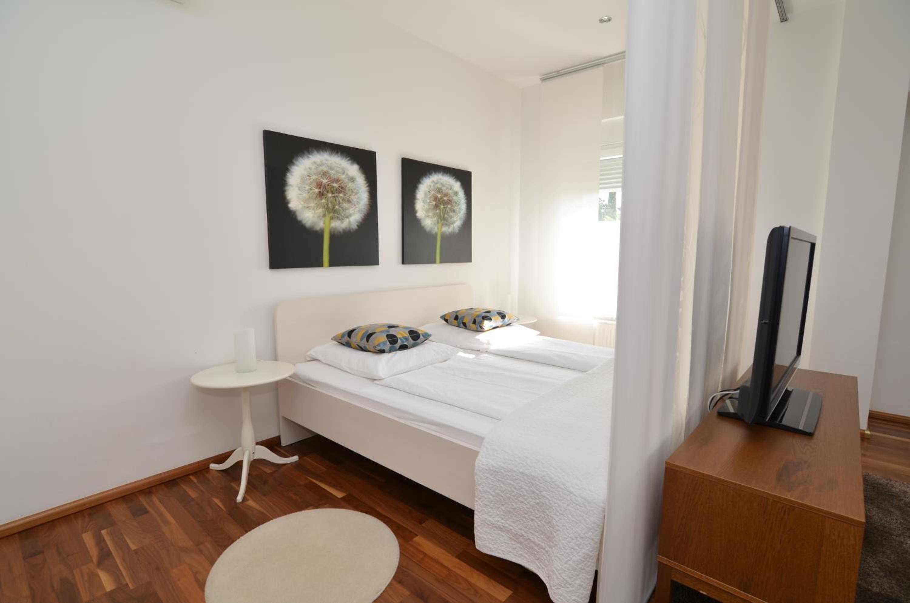 Digital Nomads Package - Studio With Balcony With Free Bike Rental & Office Equipment photo 2