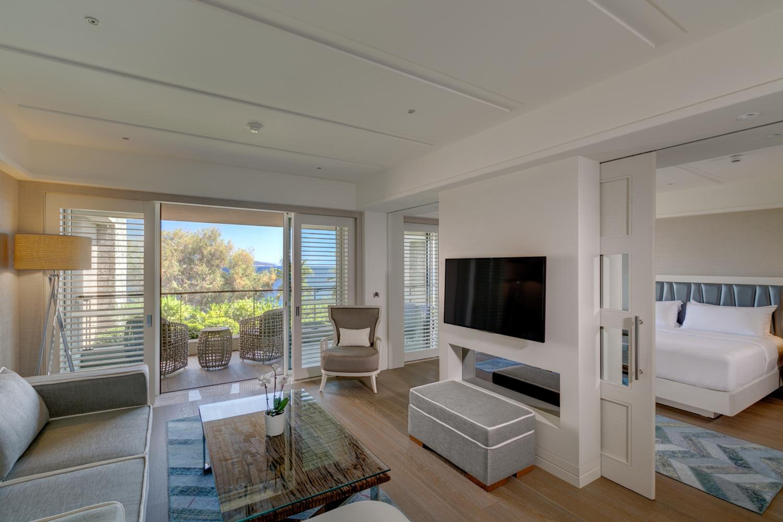 One Bedroom Suite, 1 Bedroom Suite, 1 King, Sofa bed
