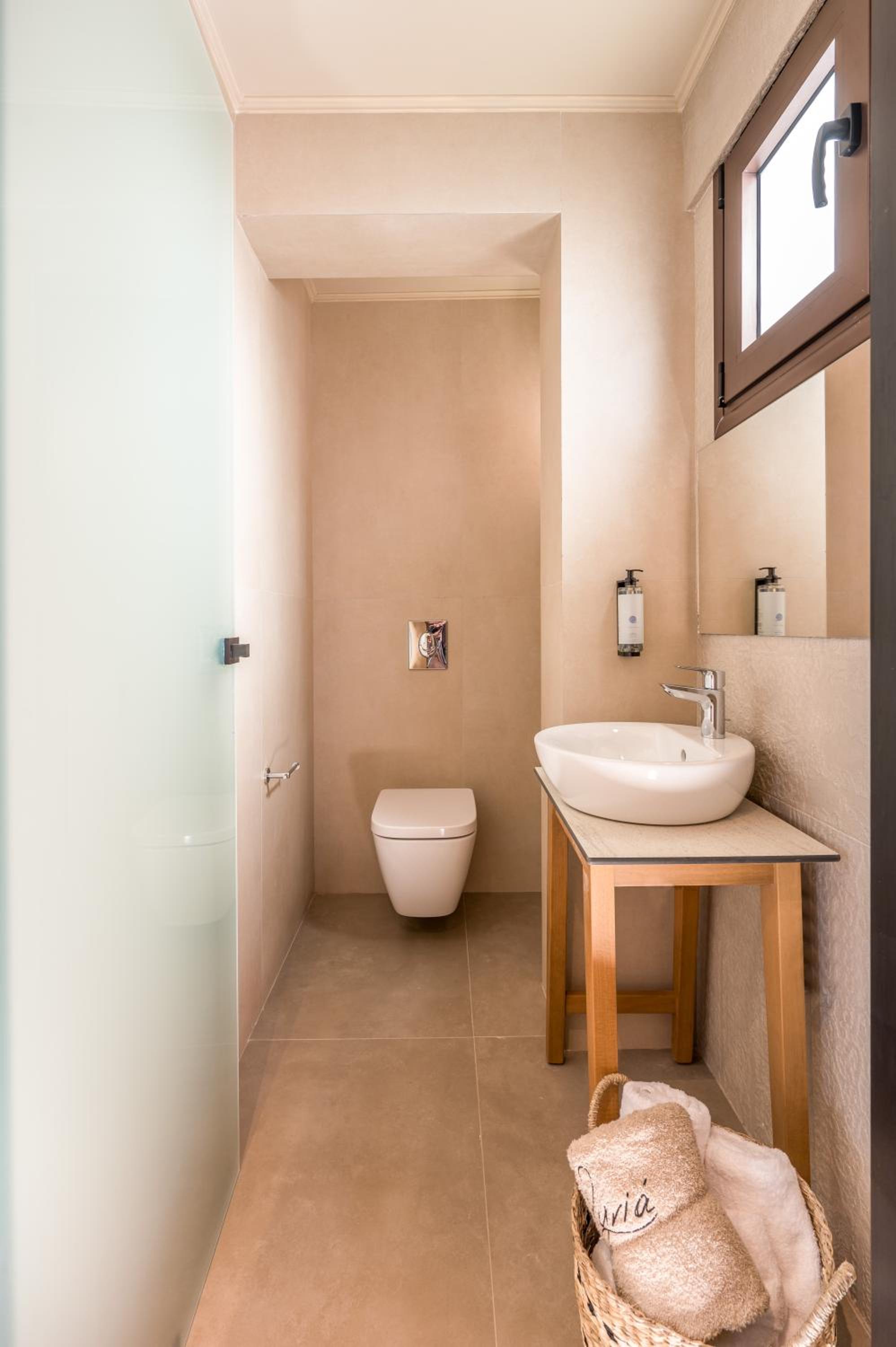 Superior Suite - Photo 5
