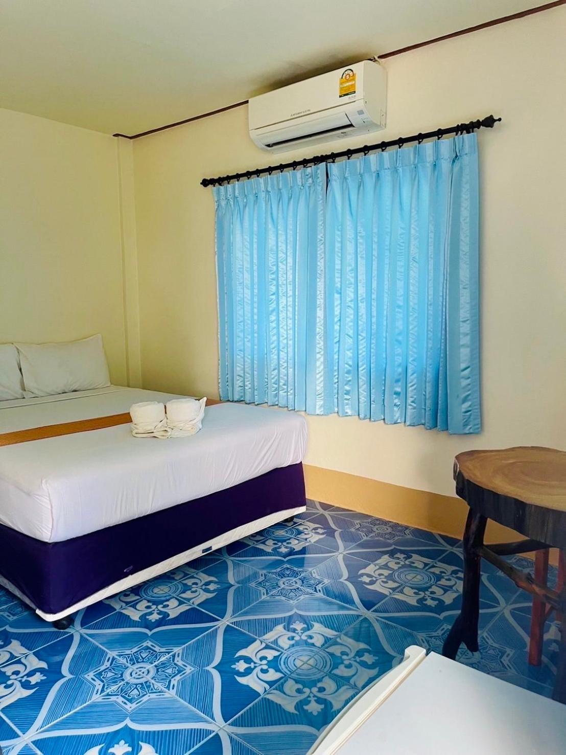 Economy Double Room photo 3