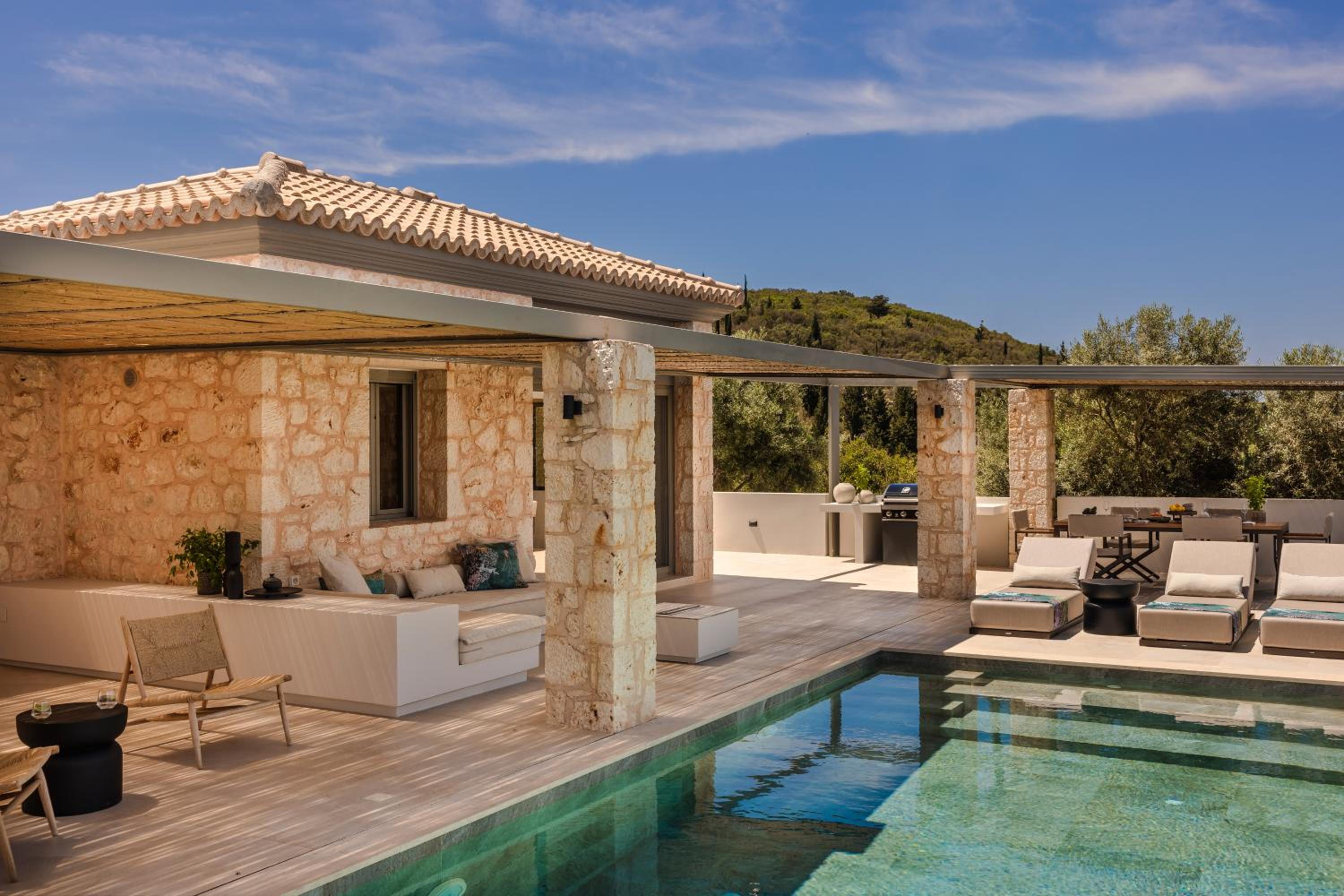 Exclusive 3 Bedroom Sea View Villa with Private Heated Pool photo 2
