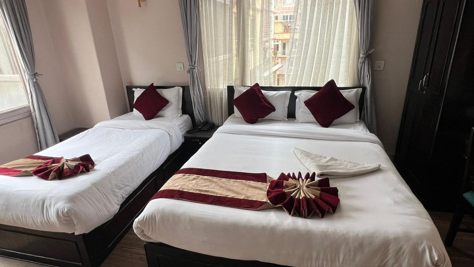 Deluxe Family Room