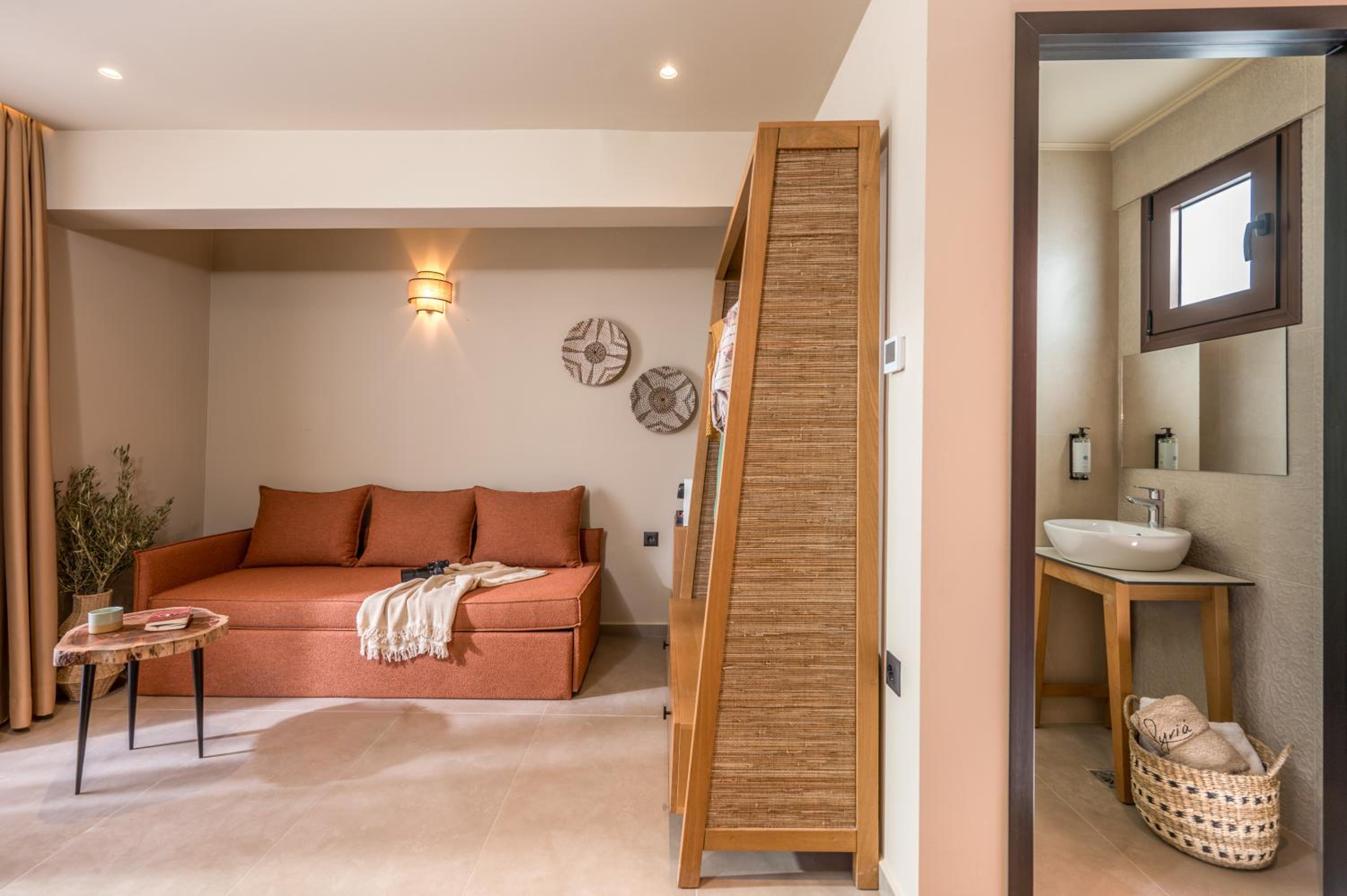 Superior Suite - Photo 2