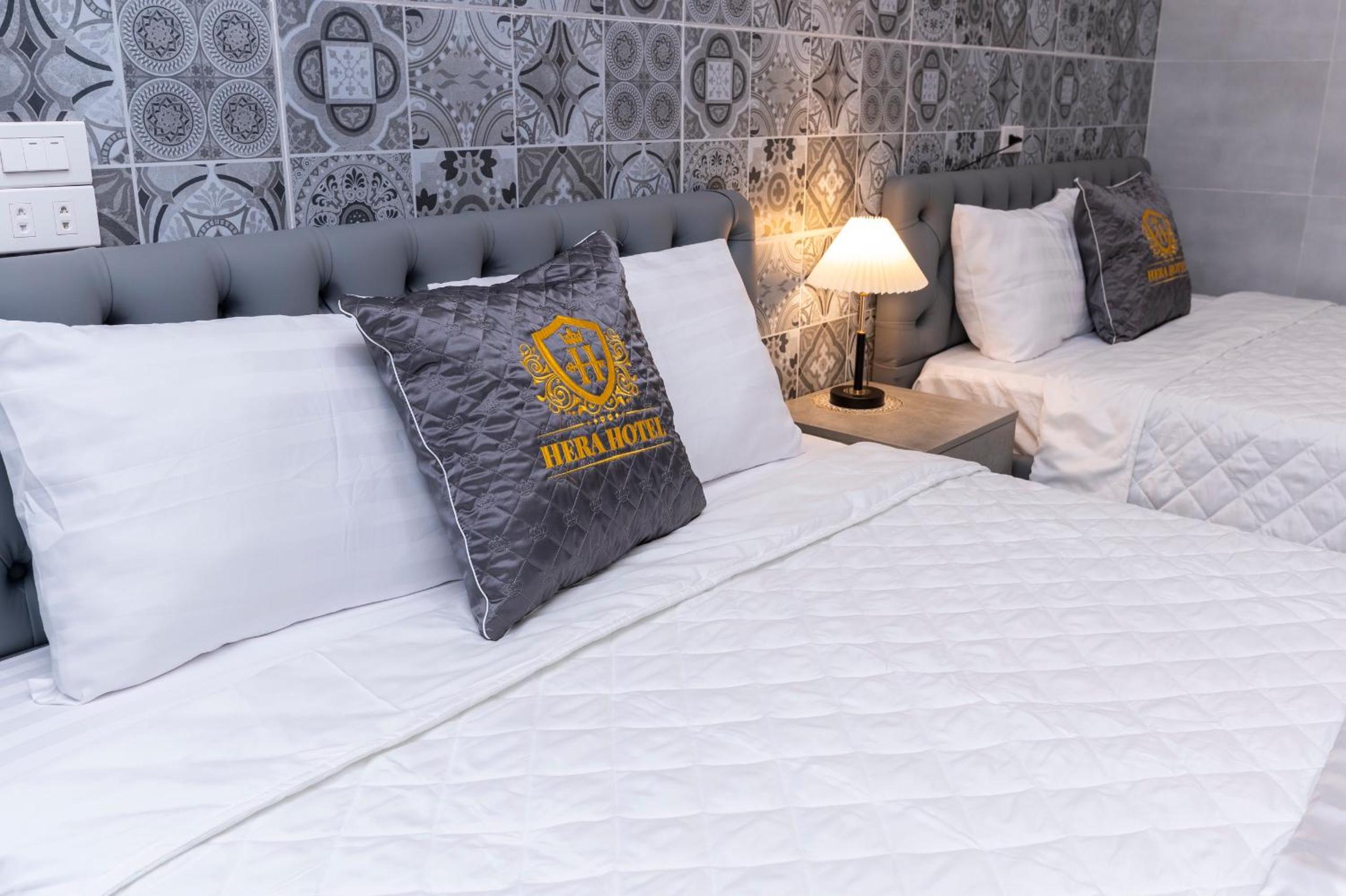 Queen Room with Two Queen Beds photo 2