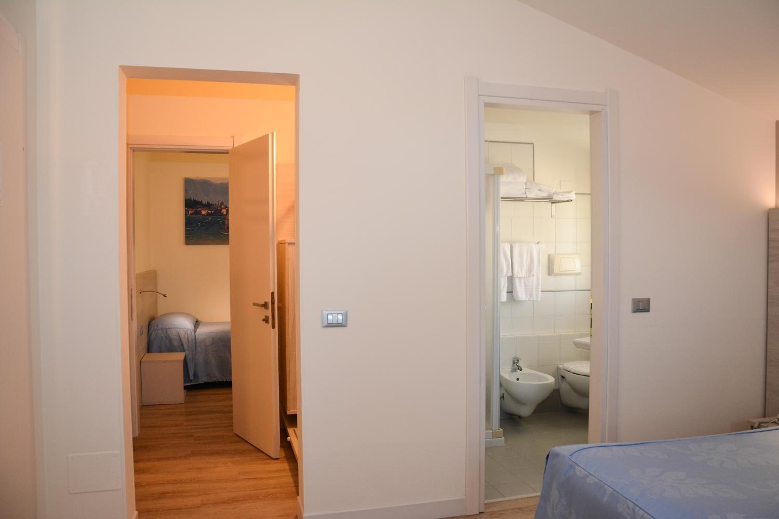 Family Suite - Photo 8