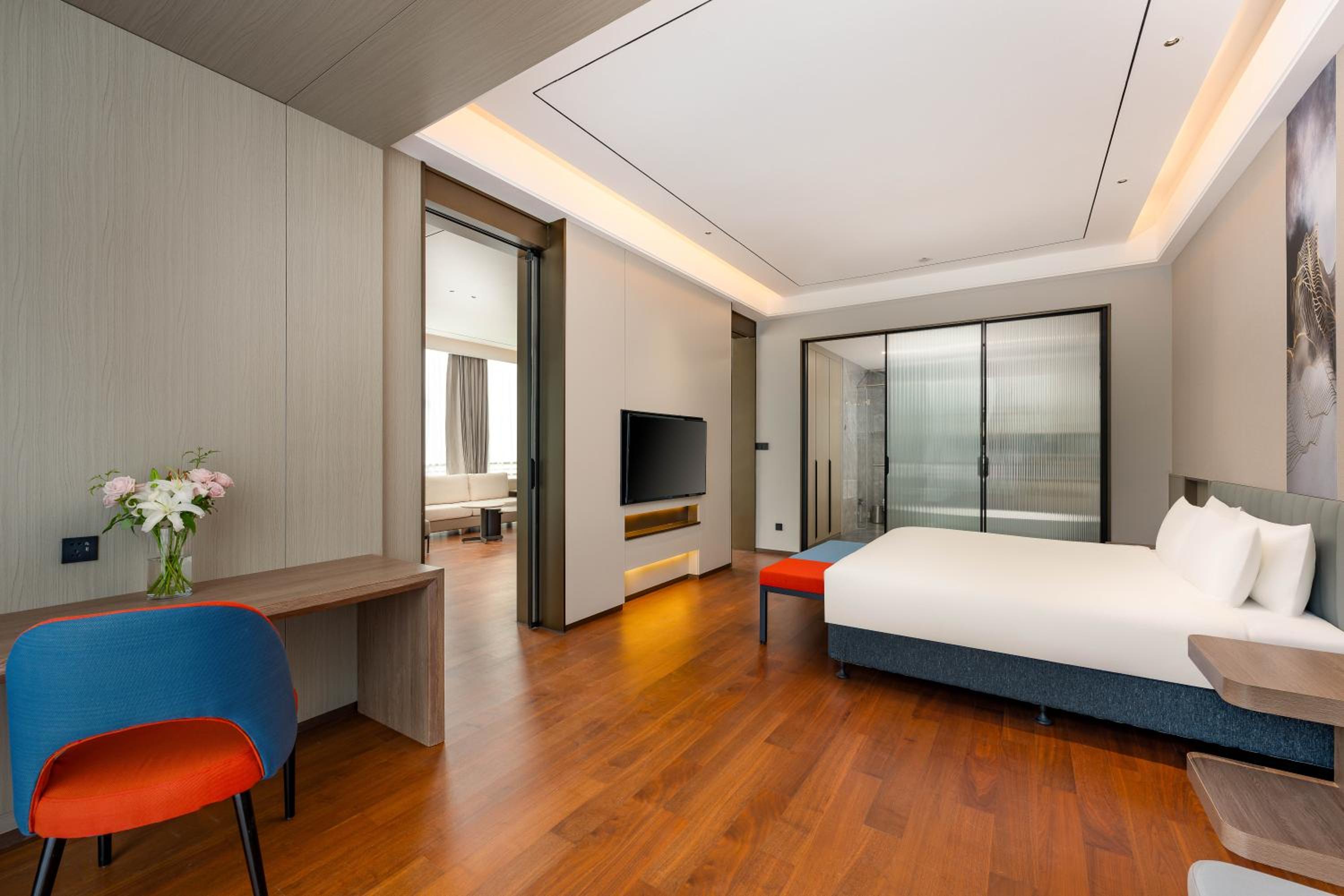 One-Bedroom Suite with Balcony