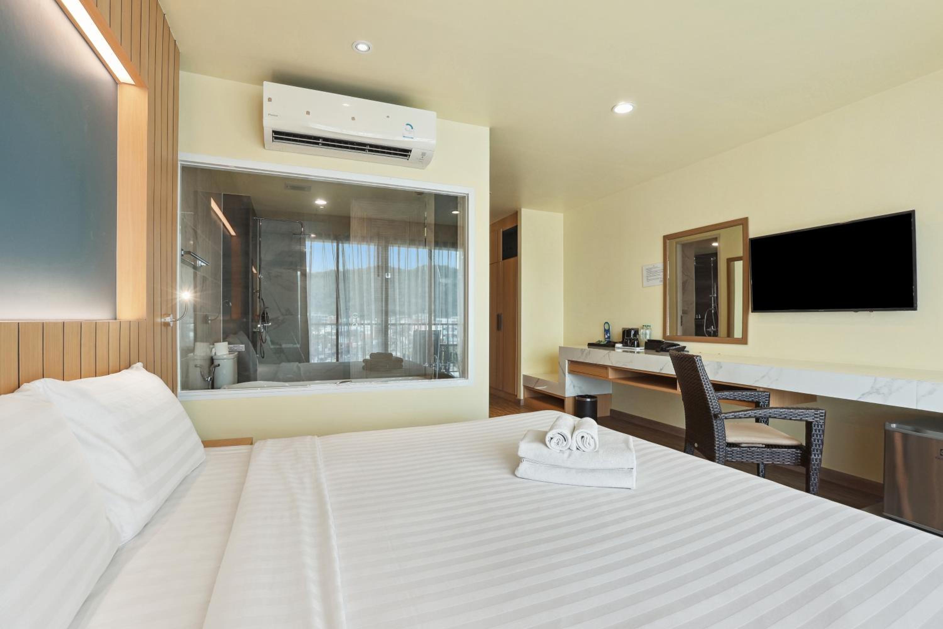 Deluxe Double Room - Photo 4