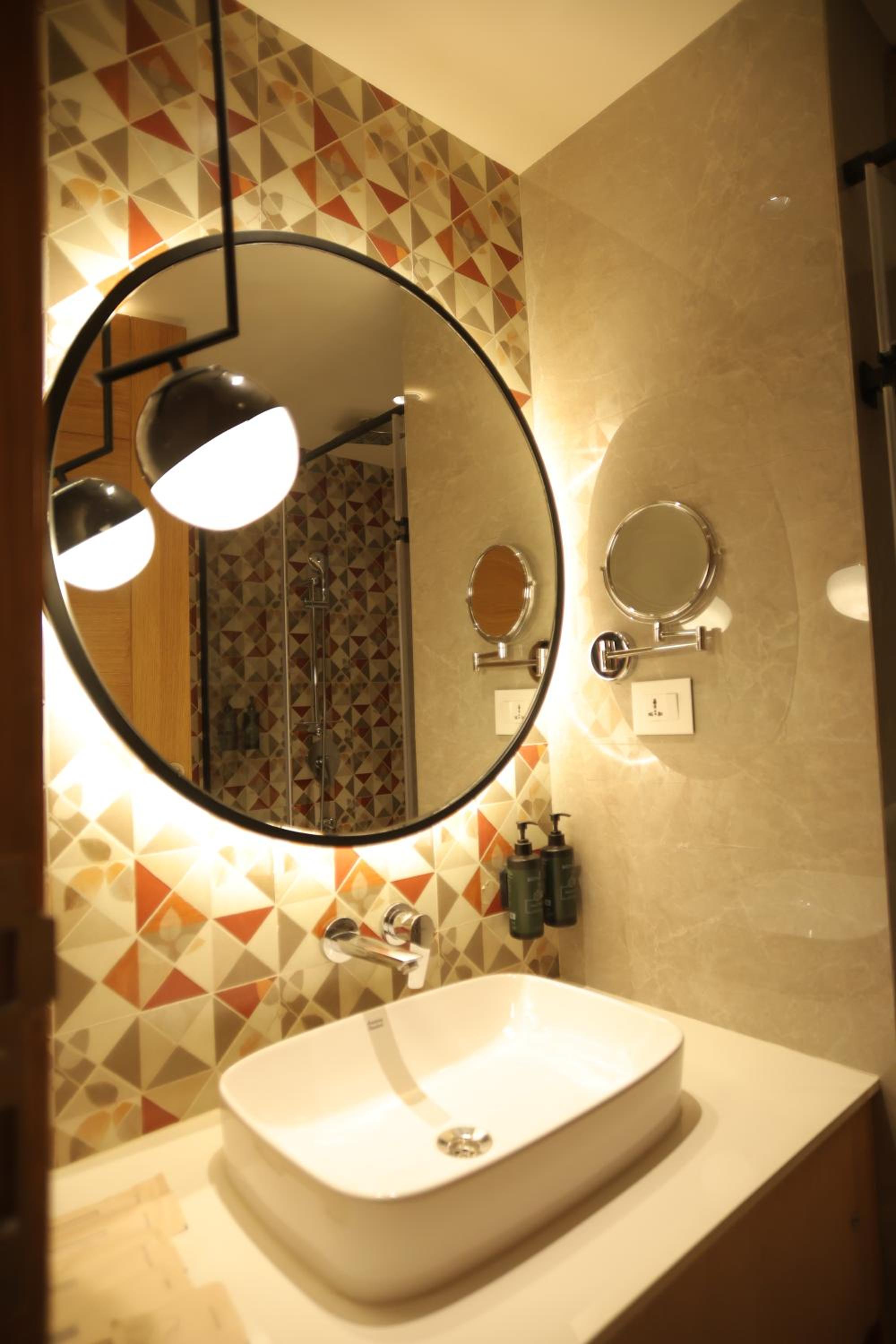 King Room - Accessible/Non-Smoking - Photo 3